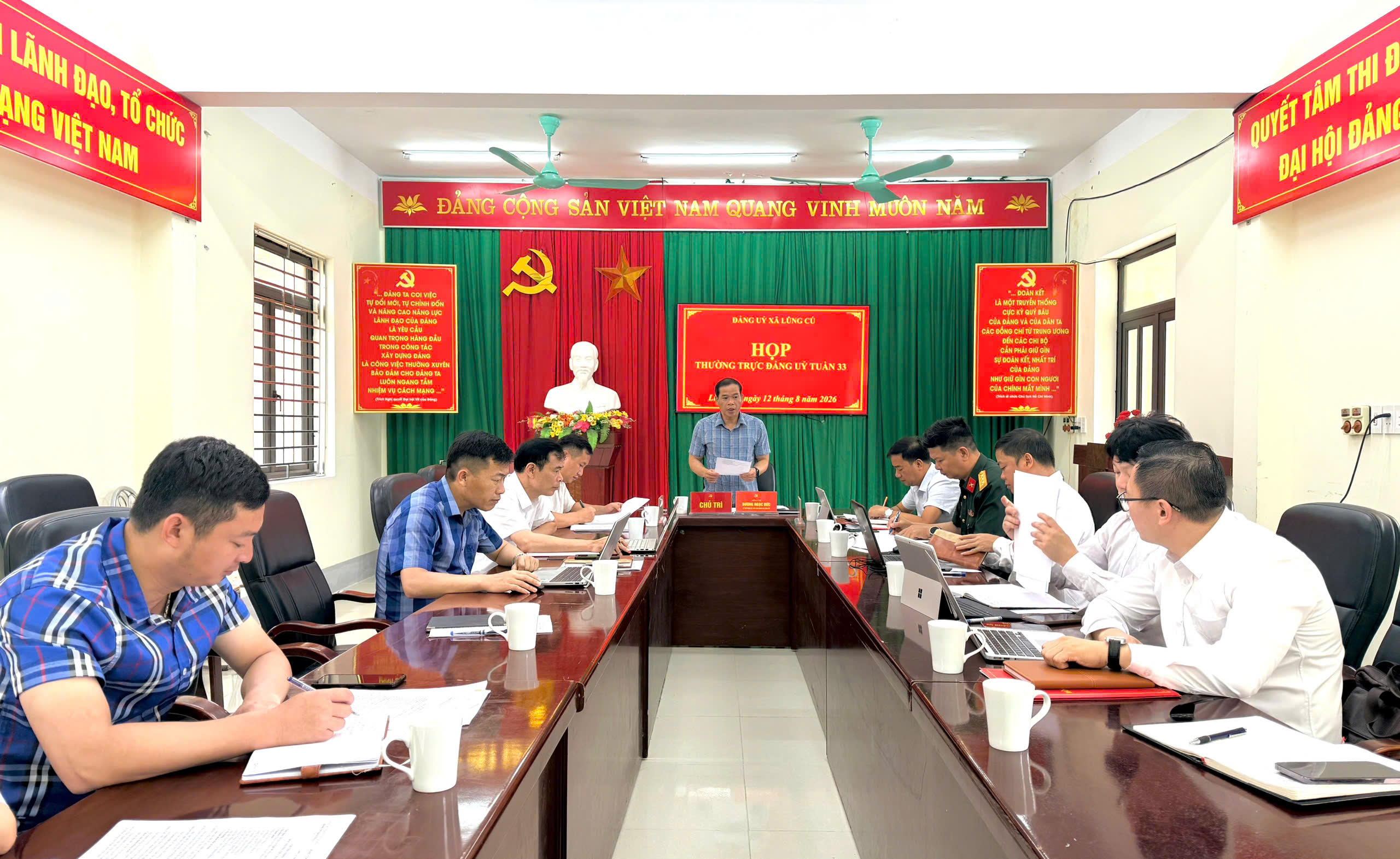 PHIÊN HỌP THƯỜNG TRỰC ĐẢNG ỦY XÃ LŨNG CÚ - ĐẨY MẠNH PHÁT TRIỂN KINH TẾ - XÃ HỘI VÀ TRIỂN KHAI ĐỒNG BỘ CÁC NHIỆM VỤ TRỌNG TÂM