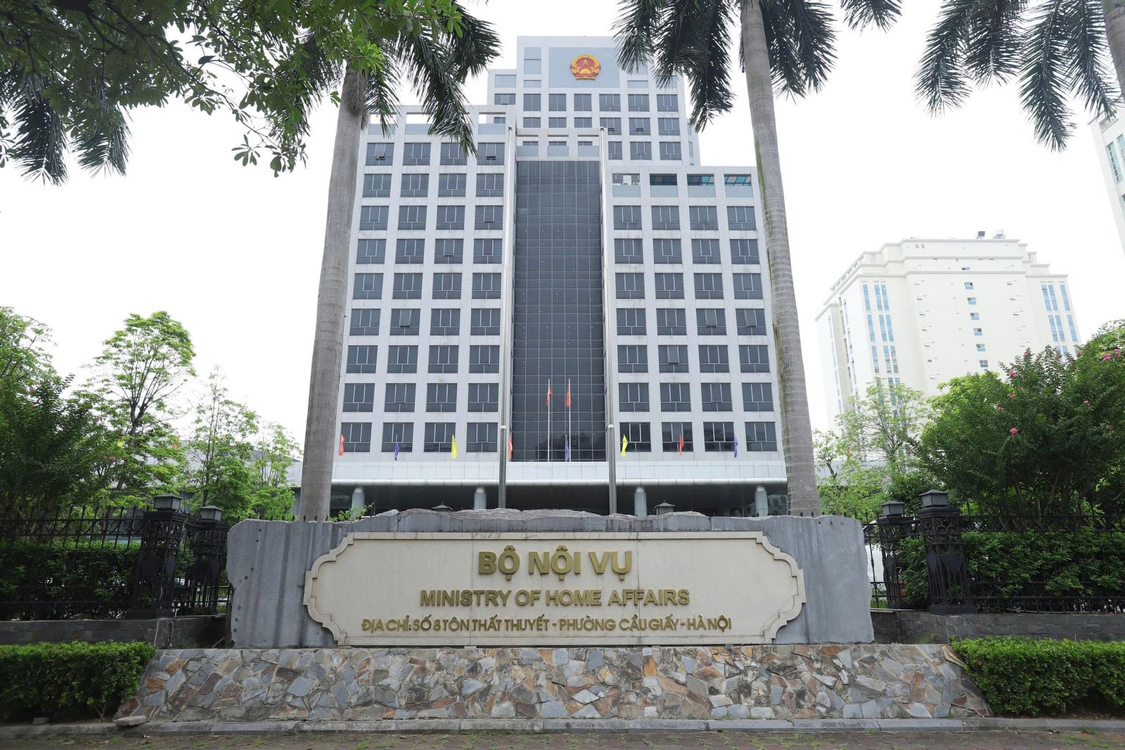 Bộ Nội vụ đẩy mạnh cải cách hành chính, lấy người dân, doanh nghiệp làm trung tâm phục vụ