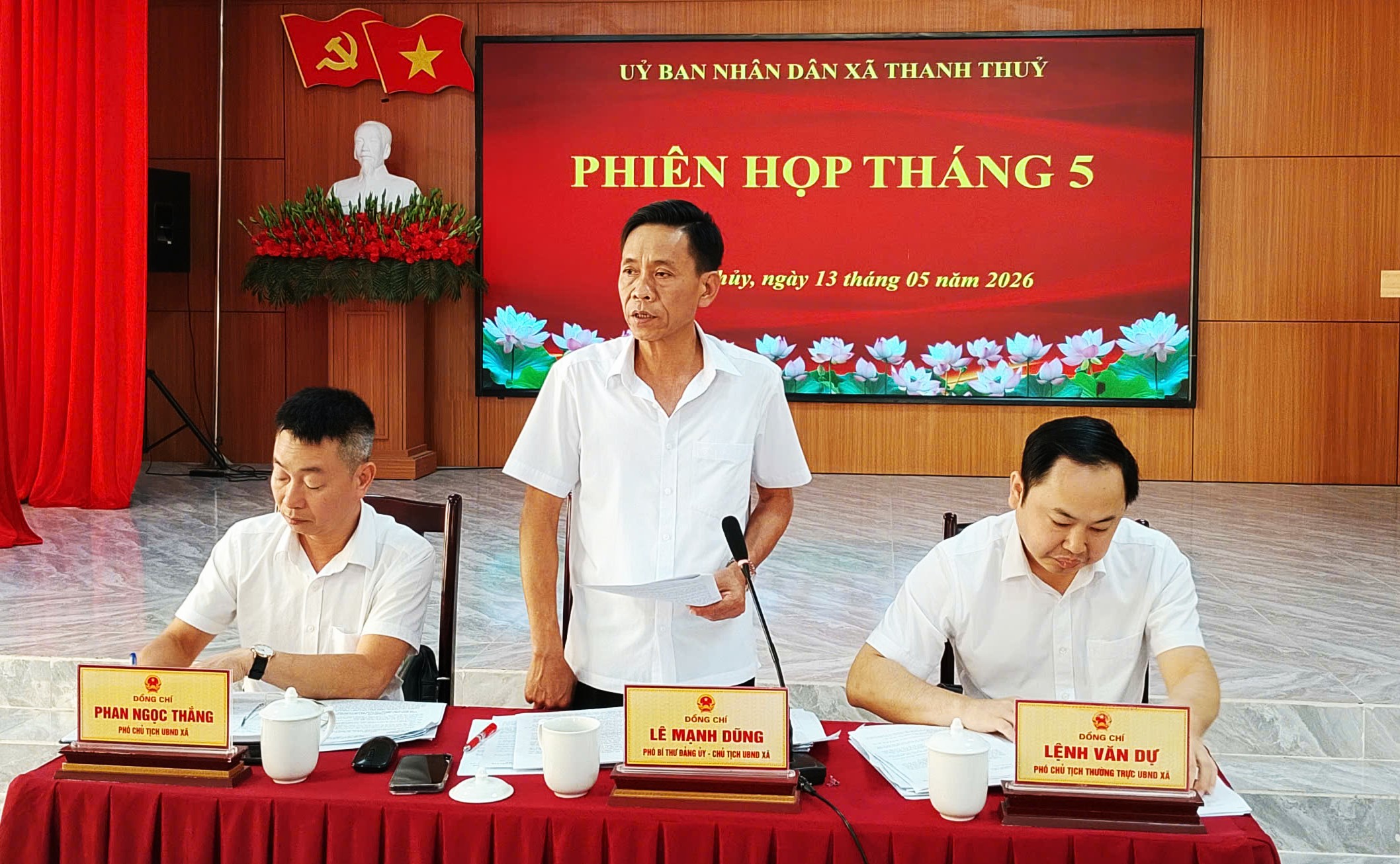 PHIÊN HỌP UBND XÃ THANH THỦY THƯỜNG KỲ THÁNG 5