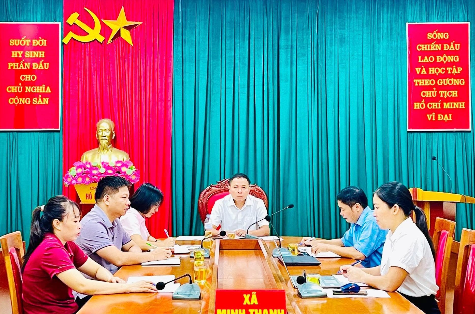 Hội nghị đánh giá tiến độ, kết quả thực hiện chuyển đổi cơ cấu giống cây trồng, vật nuôi 6 tháng đầu năm; tình hình giải ngân vốn đầu tư công và công tác giải phóng mặt bằng các dự án trên địa bàn tỉnh.