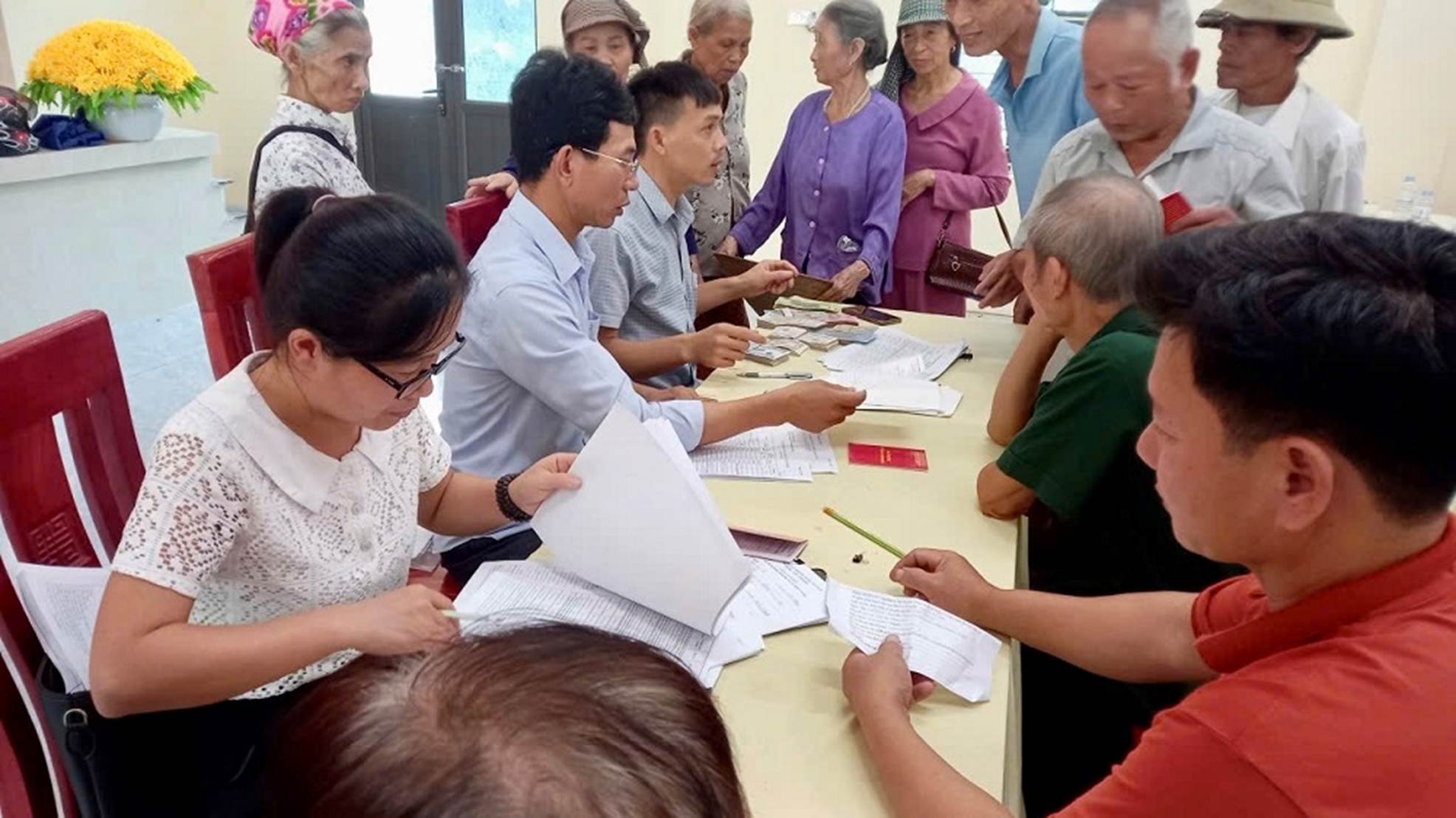 Lấy người dân làm trung tâm trong cải cách thủ tục hành chính