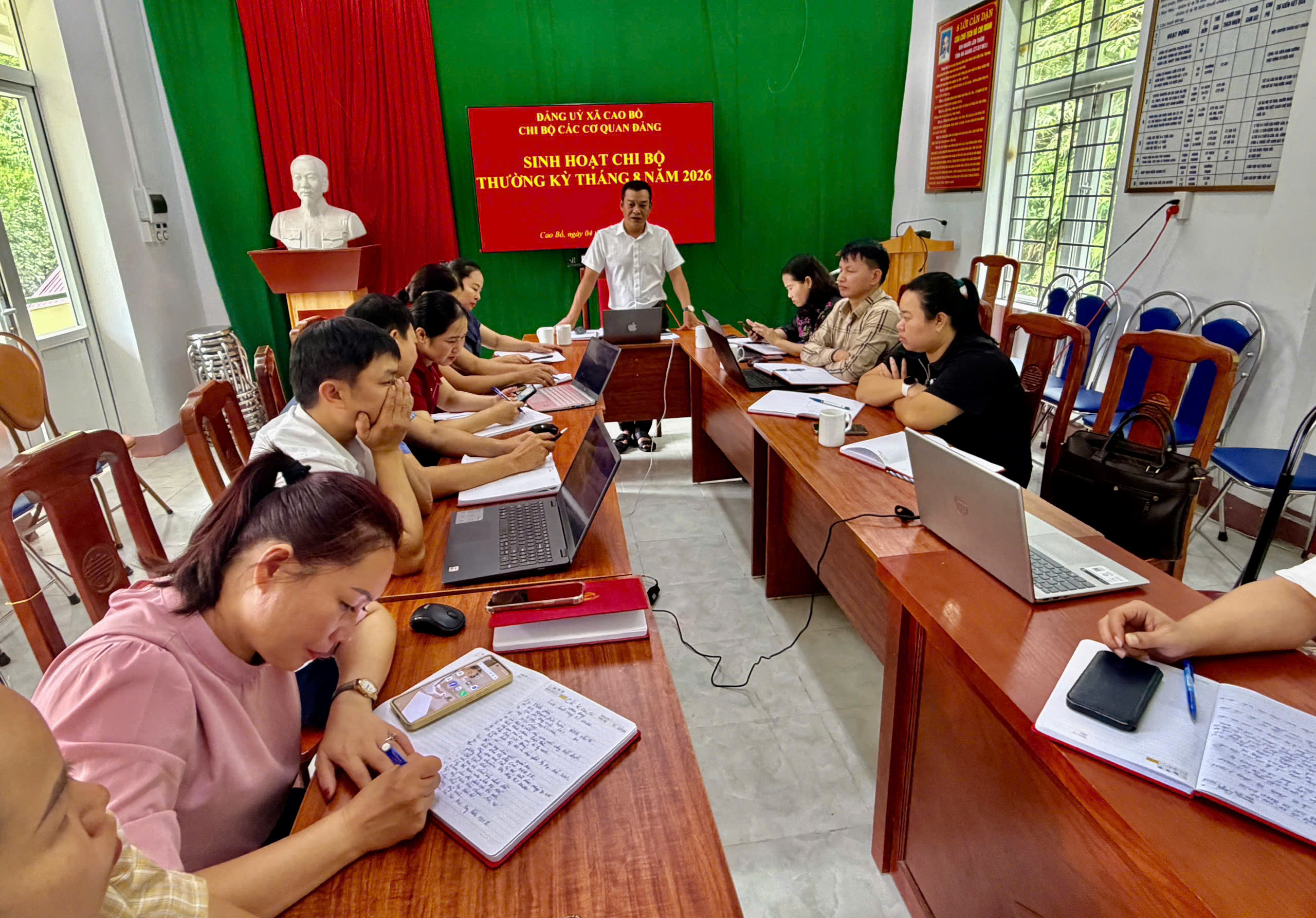 Chi bộ các cơ quan Đảng xã Cao Bồ triển khai nhiệm vụ trọng tâm tháng 8 năm 2026