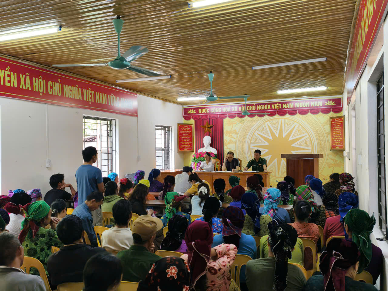 THÔN ĐẦU CẦU 1 TỔ CHỨC HỌP TIẾP XÚC CỬ TRI, TRIỂN KHAI NHIỆM VỤ PHÁT TRIỂN SẢN XUẤT