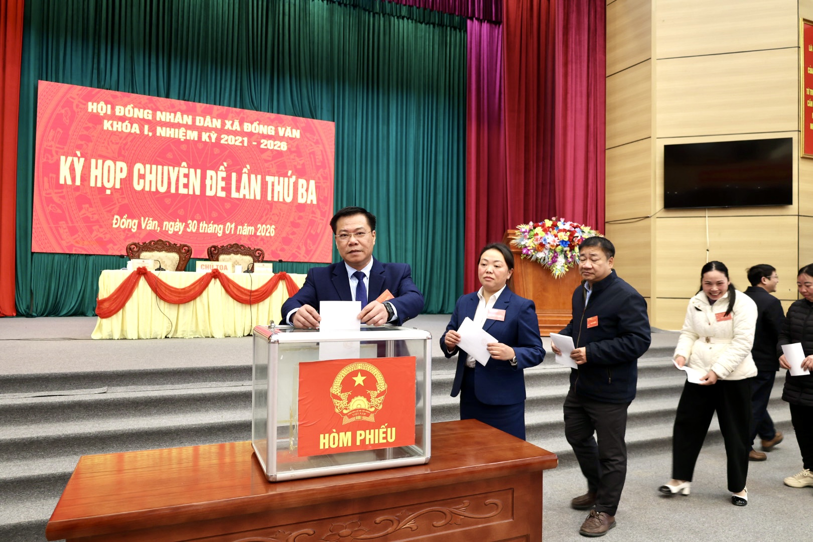 KỲ HỌP THỨ BA (KỲ HỌP CHUYÊN ĐỀ) HĐND XÃ ĐỒNG VĂN KHÓA I, NHIỆM KỲ 2021-2026