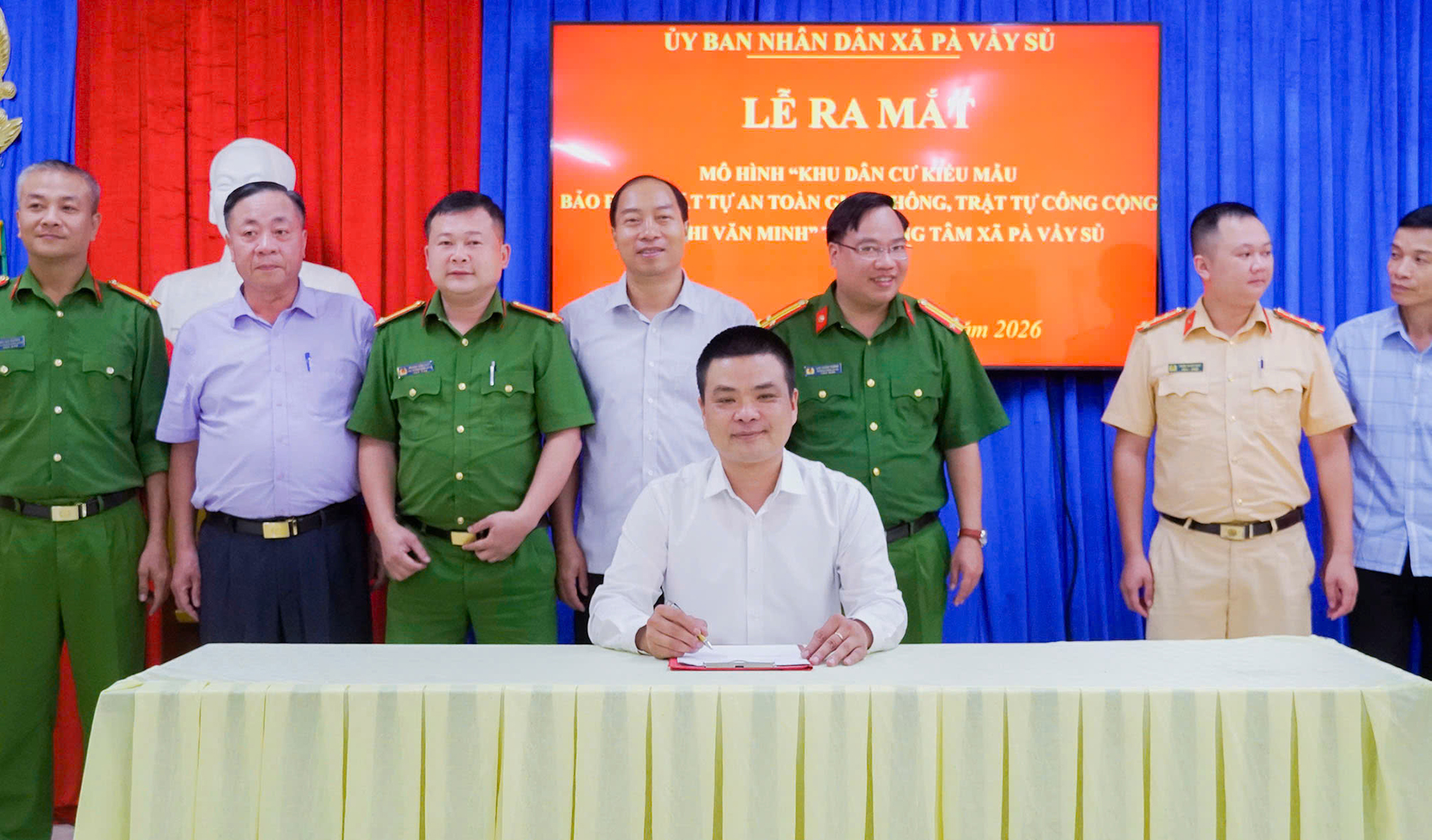 ra mắt m&ocirc; h&igrave;nh khu d&acirc;n cư kiểu mẫu (2).jpg