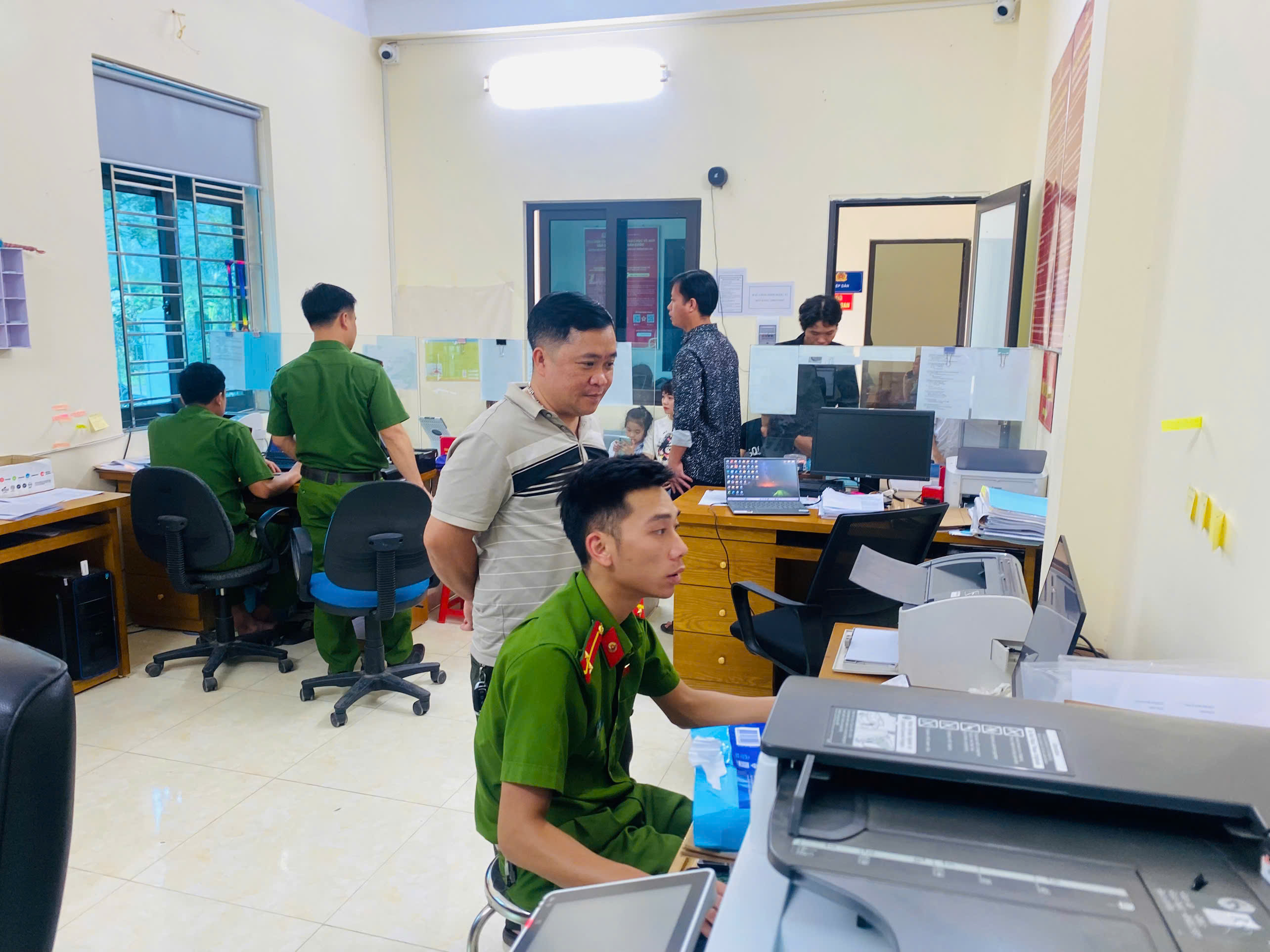 TRIỂN KHAI THU NHẬN HỒ SƠ ĐỊNH DANH ĐIỆN TỬ MỨC ĐỘ 2 CHO TRẺ TỪ 6 ĐẾN DƯỚI 14 TUỔI TRÊN ĐỊA BÀN 