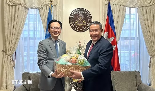 Phái đoàn Việt Nam tại LHQ chung vui Tết cổ truyền của Lào, Campuchia