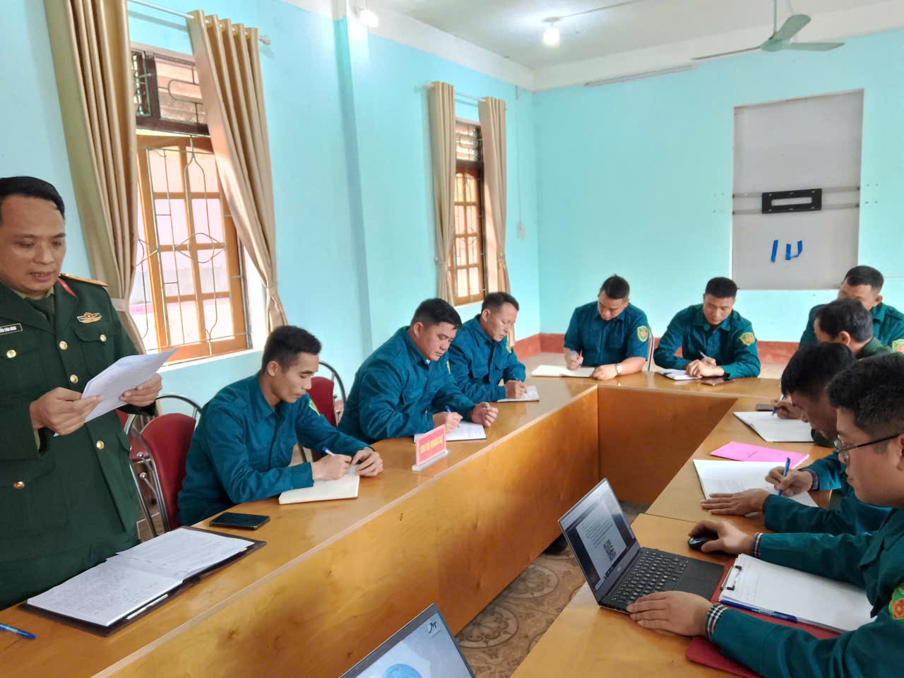 Hn quân sự họp tháng 2 ảnh 1.jpg