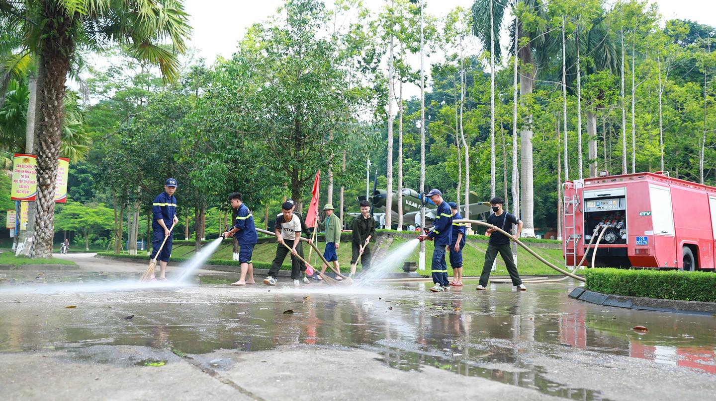 THANH NIÊN CÔNG AN TUYÊN QUANG: GIỮ GÌN DẤU ẤN TRUYỀN THỐNG – TRI ÂN THẾ HỆ ĐI TRƯỚC