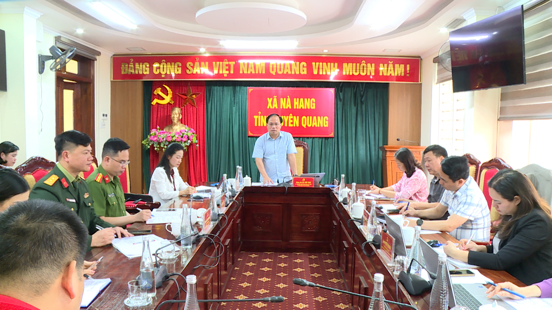 Xã Nà Hang họp đánh giá tiến độ triển khai công tác chuẩn bị cho ngày bầu cử trên địa bàn 