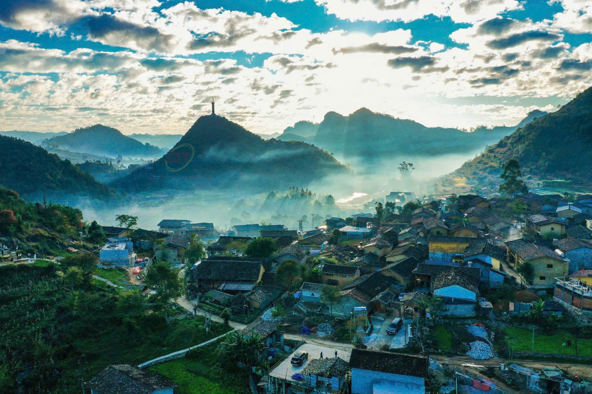 Lũng Phìn tham quan, trao đổi học tập kinh nghiệm phát triển du lịch cộng đồng tại các xã thuộc Công viên địa chất