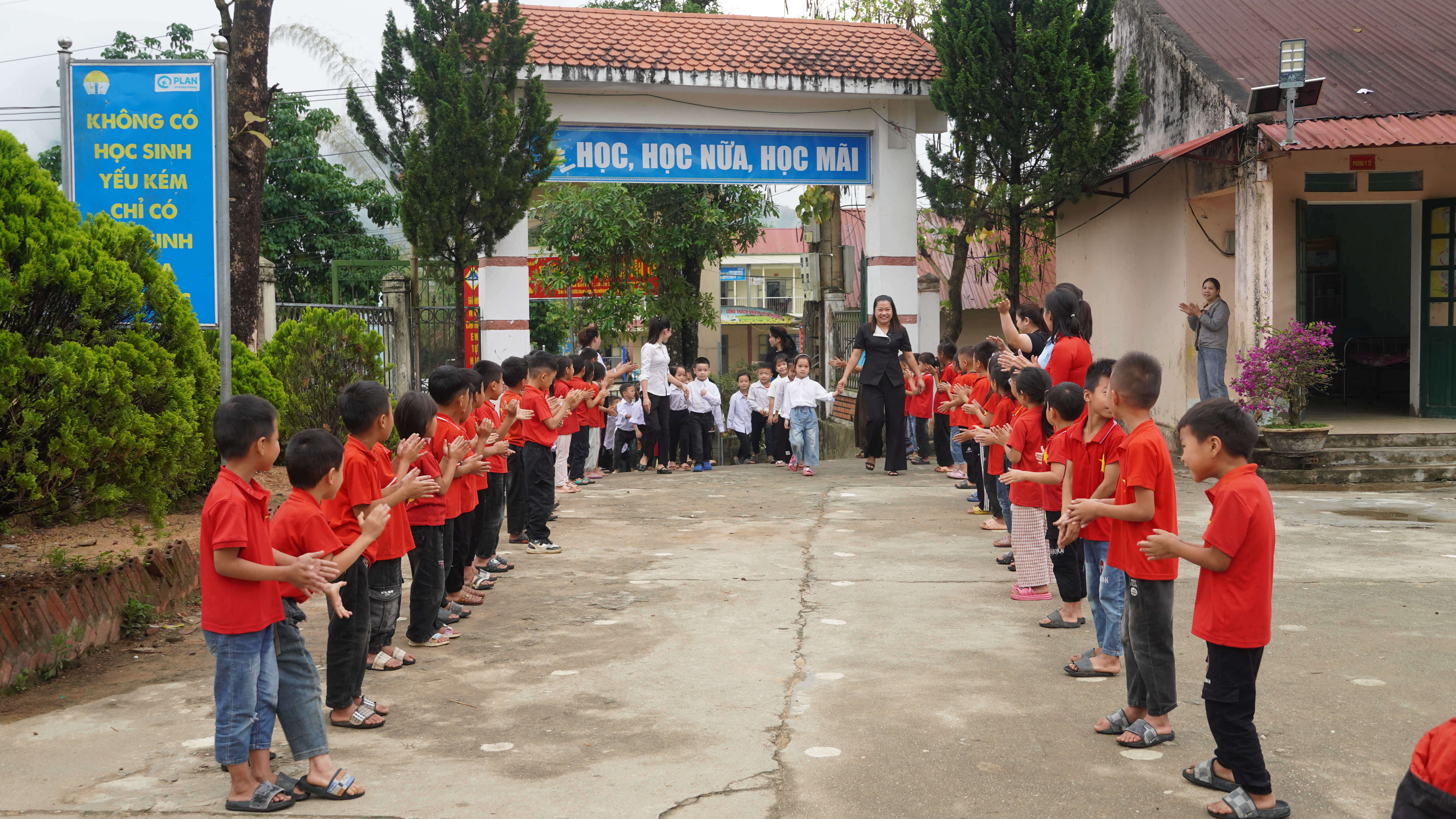 Hoạt động tham quan, trải nghiệm chủ đề “Bé tự tin vào lớp 1”