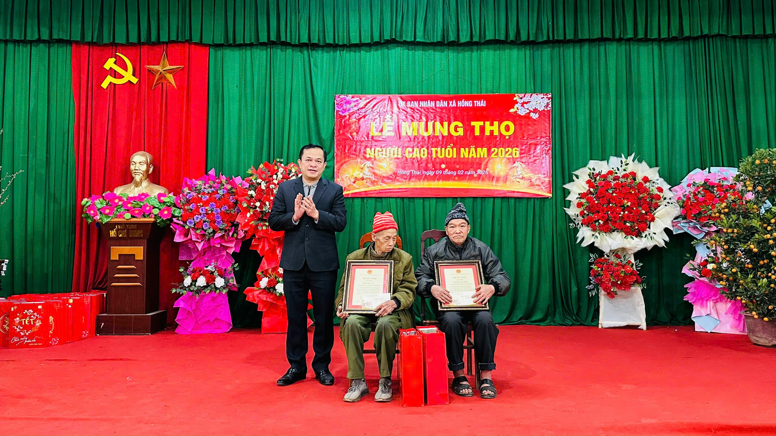 Uỷ ban nhân dân xã Hồng Thái tổ chức Lễ Mừng thọ người cao tuổi năm 2026