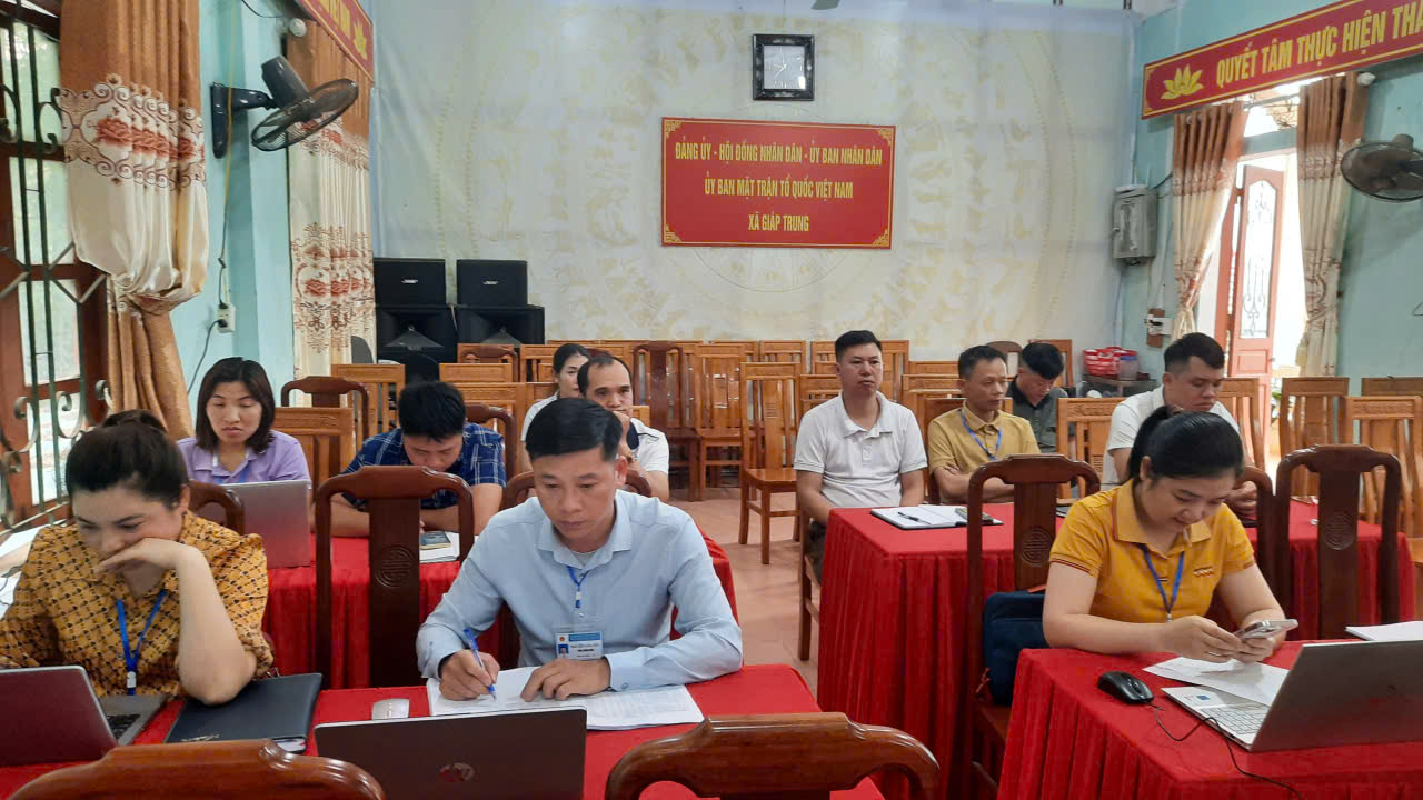 CHI BỘ UBND XÃ GIÁP TRUNG TỔ CHỨC SINH HOẠT THƯỜNG KỲ THÁNG 5/2026