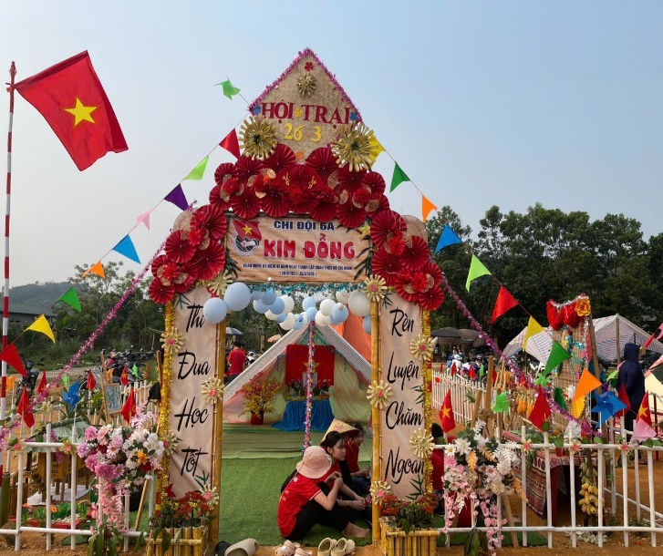 TRƯỜNG THCS TIÊN KIỀU “RỰC RỠ SẮC MÀU HỘI THI CẮM TRẠI VÀ GIAO LƯU VĂN NGHỆ” CHÀO MỪNG 26/3