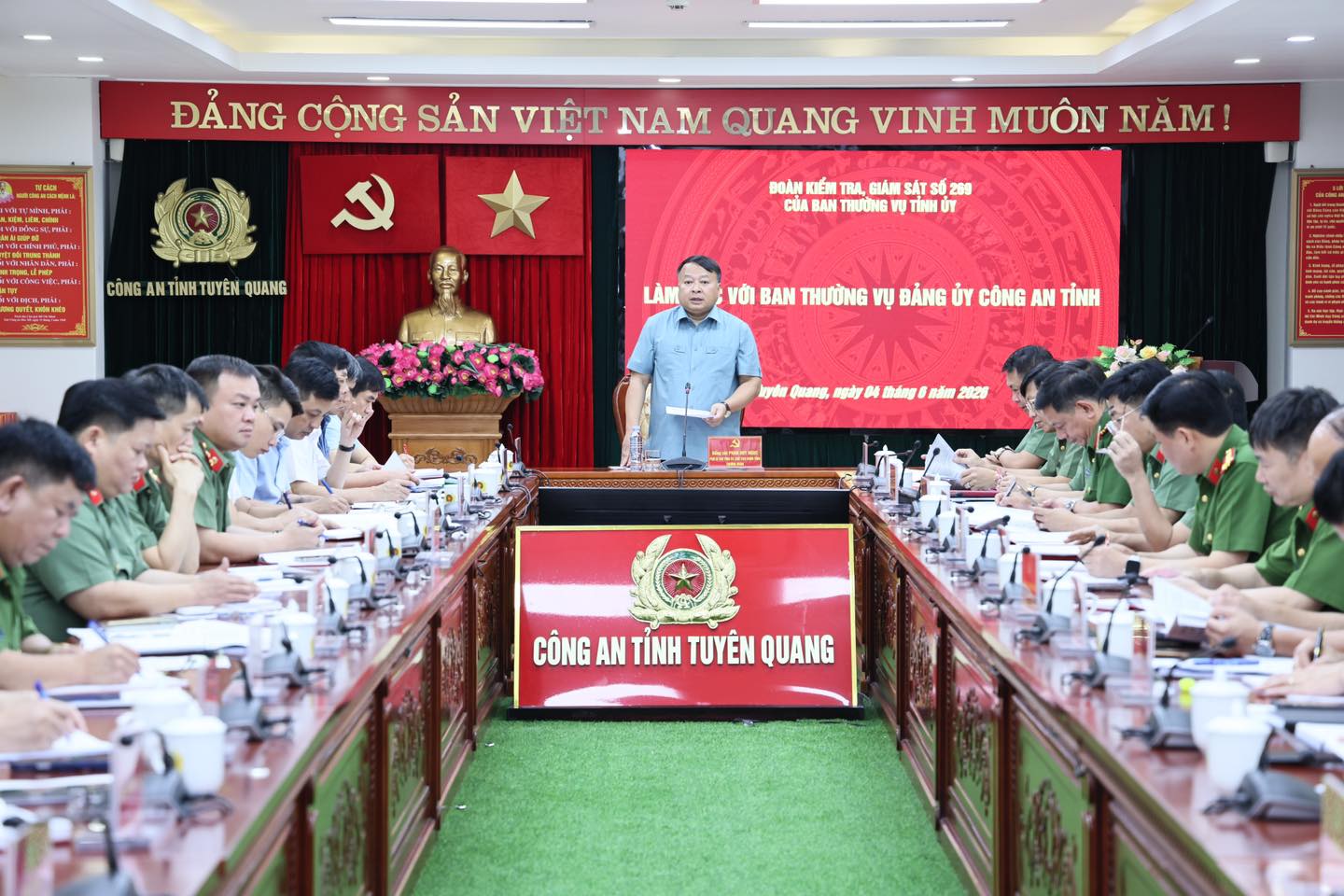 ĐOÀN KIỂM TRA, GIÁM SÁT SỐ 269 CỦA BAN THƯỜNG VỤ TỈNH UỶ LÀM VIỆC VỚI BAN THƯỜNG VỤ ĐẢNG UỶ CÔNG AN TỈNH