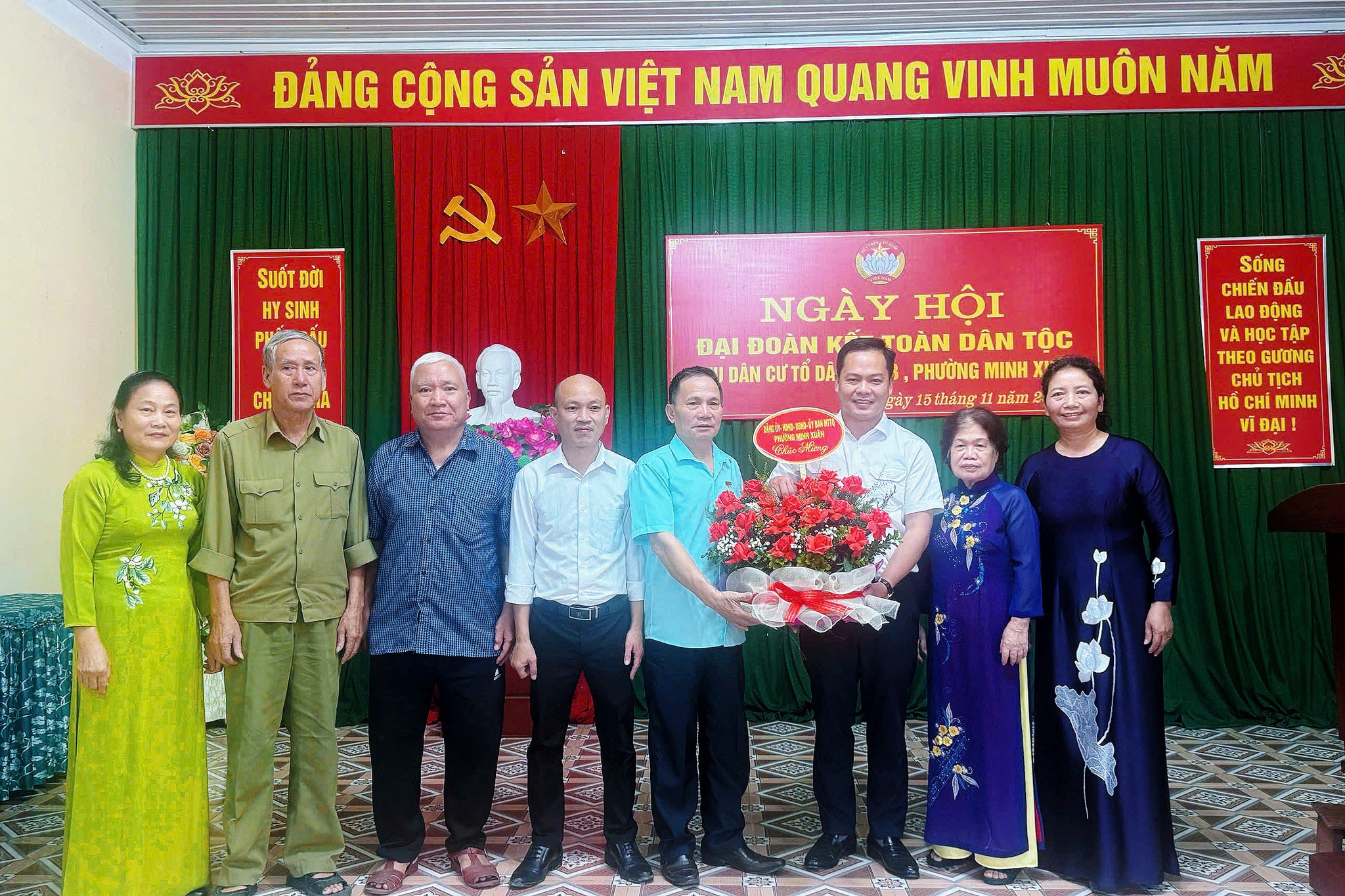 SÔI NỔI NGÀY HỘI ĐẠI ĐOÀN KẾT TOÀN DÂN TỘC TẠI PHƯỜNG MINH XUÂN