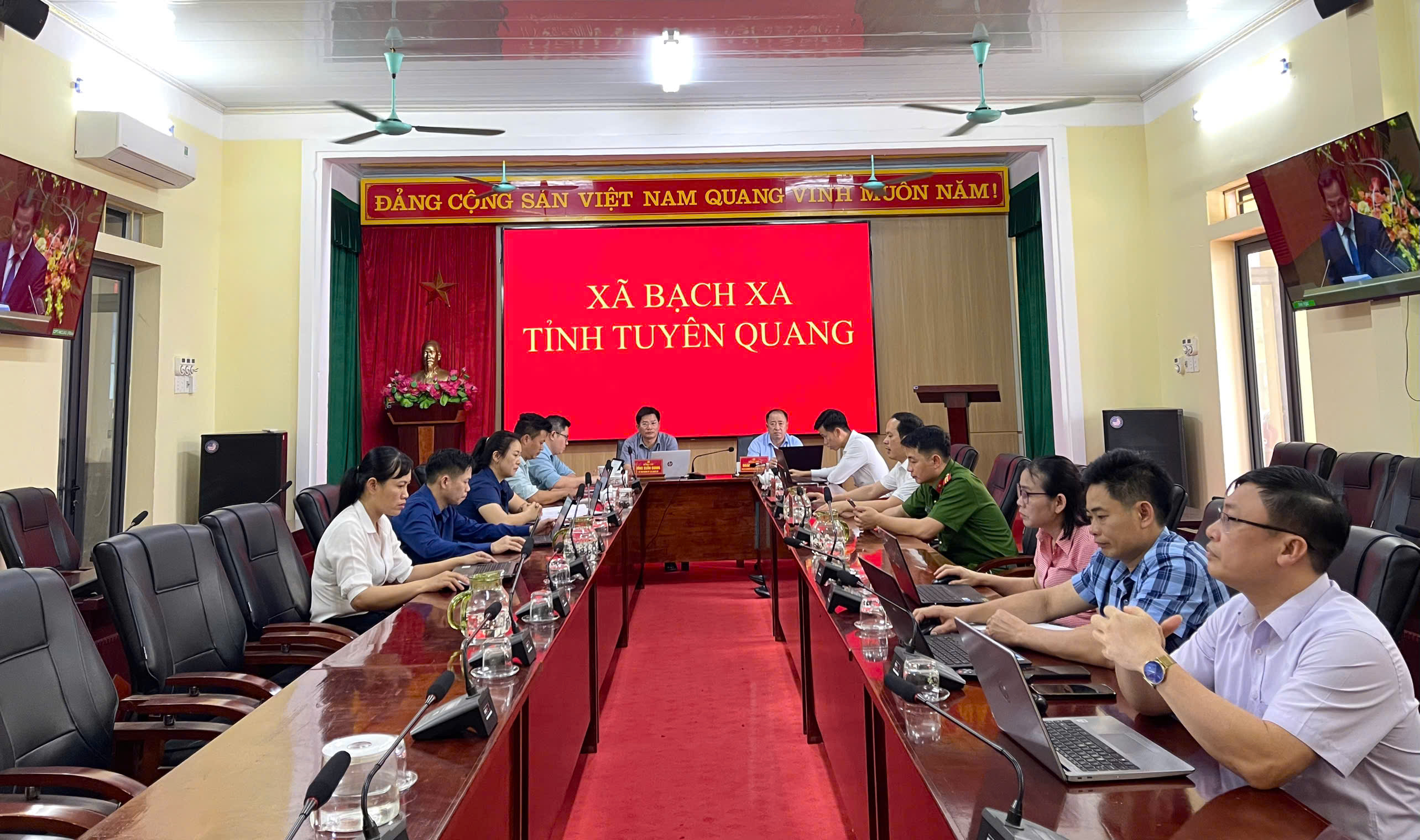 XÃ BẠCH XA DỰ HỘI NGHỊ TRỰC TUYẾN TOÀN QUỐC TỔNG KẾT CÔNG TÁC BẦU CỬ