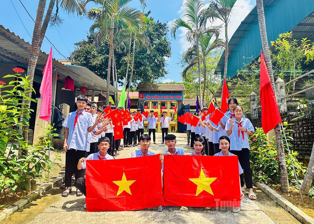 Tuyên Quang xanh, sạch, đẹp chào mừng Quốc khánh