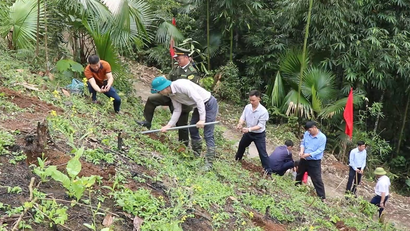 Tiên Nguyên phát động Tết trồng cây đời đời nhớ ơn Bác Hồ