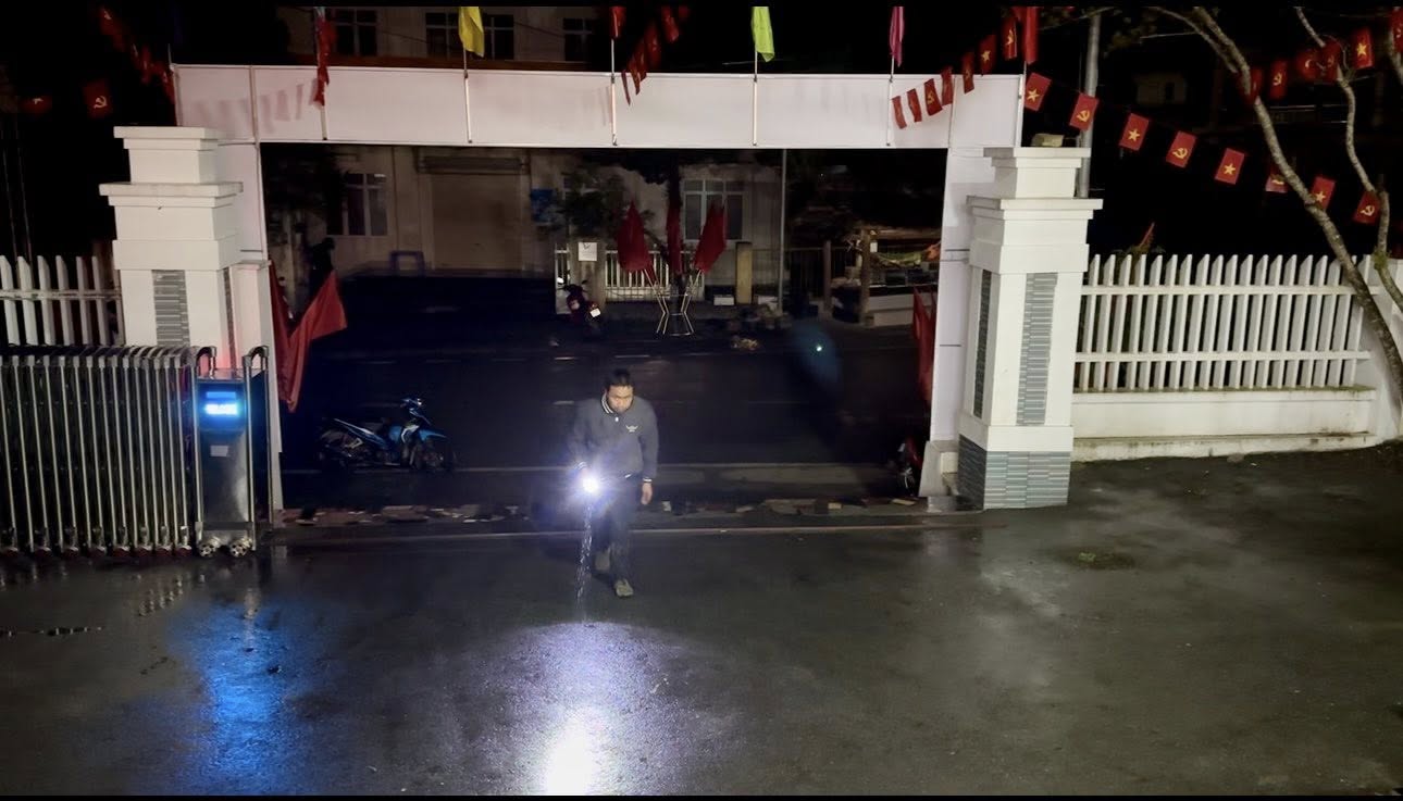 KHOẢNH KHẮC ĐẸP CỦA CỬ TRI PHỐ BẢNG TRONG NGÀY BẦU CỬ