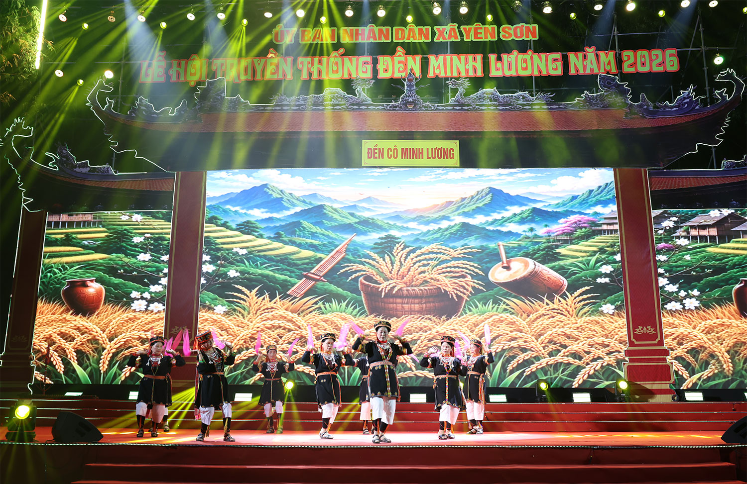 van-nghe-le-hoi6.jpg
