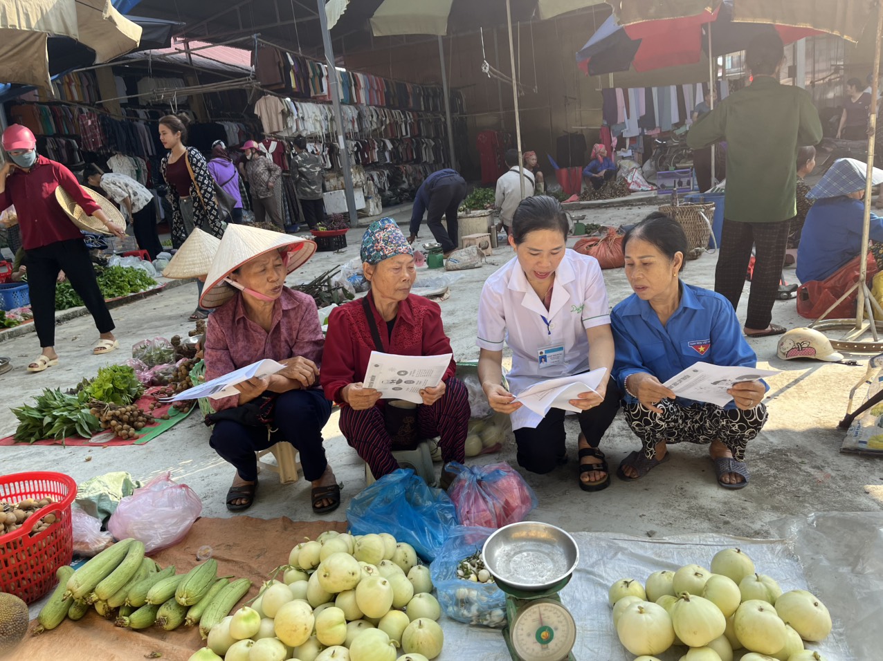 Trung tâm Y tế khu vực Quang Bình truyền thông phòng chống bệnh Chikungunya và bệnh Viêm màng não do Não mô cầu