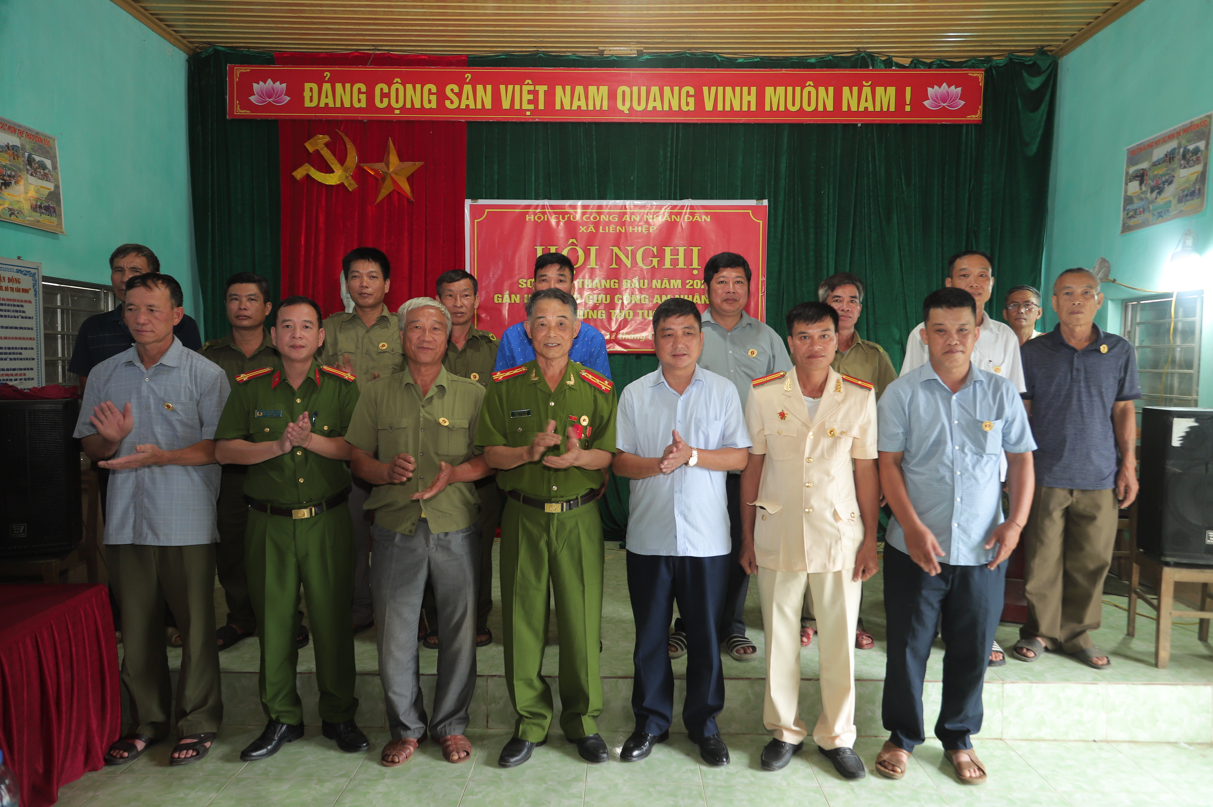 HỘI CỰU CÔNG AN XÃ LIÊN HIỆP TỔ CHỨC HỘI NGHỊ SƠ KẾT HOẠT ĐỘNG 6 THÁNG ĐẦU NĂM