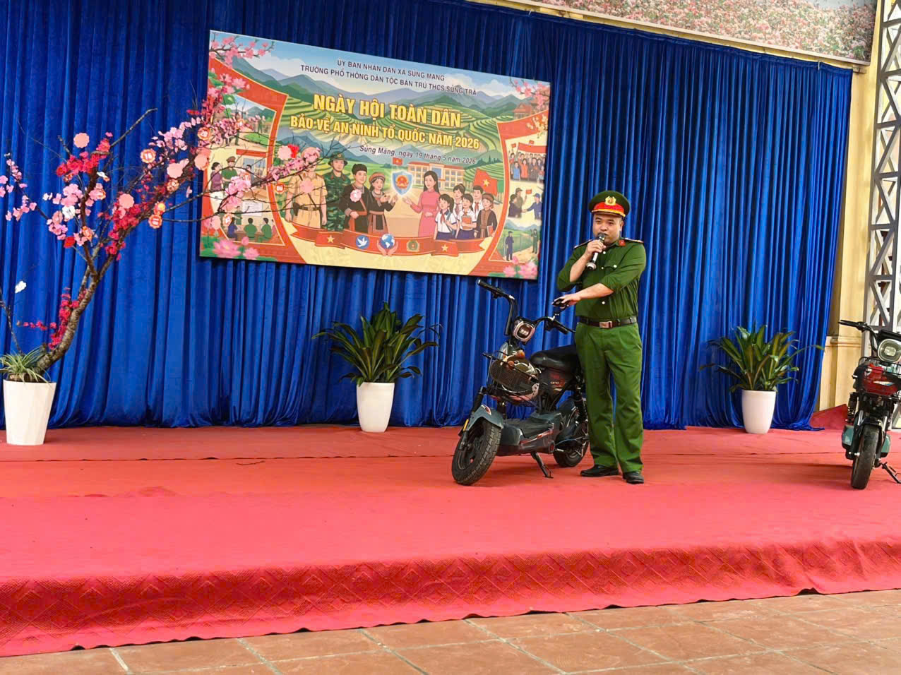 TRƯỜNG PTDTBT THCS SỦNG TRÀ PHỐI HỢP TỔ CHỨC NGÀY HỘI TOÀN DÂN BẢO VỆ AN NINH TỔ QUỐC NĂM 2026