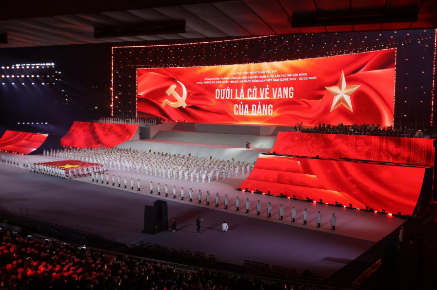 ẤN TƯỢNG MÀN ĐỒNG DIỄN XẾP CHỮ CỦA HÀNG NGHÌN CHIẾN SĨ, HỌC VIÊN BỘ TƯ LỆNH CẢNH SÁT CƠ ĐỘNG