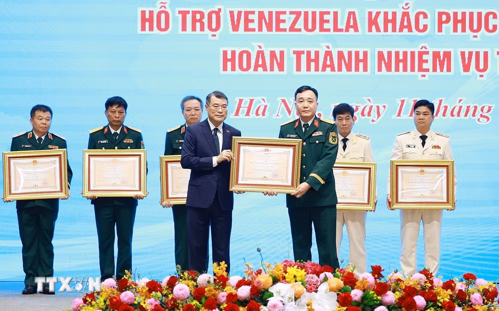 Thủ tướng: Xây dựng lực lượng cứu nạn, cứu hộ quốc tế tinh nhuệ, chuyên nghiệp