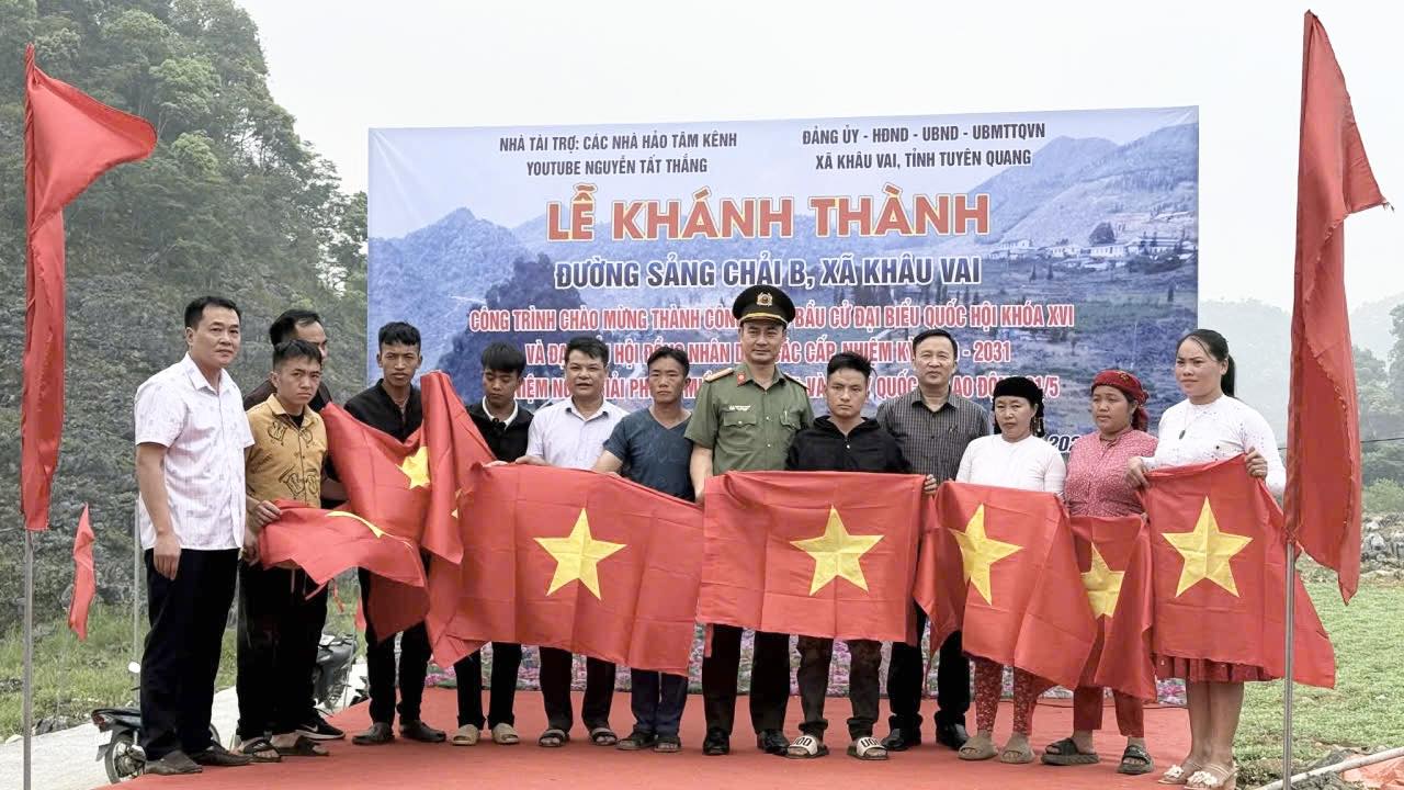 HIỆN THỰC HOÁ VÀ LAN TOẢ MẠNH MẼ PHONG TRÀO THI ĐUA "BA NHẤT"