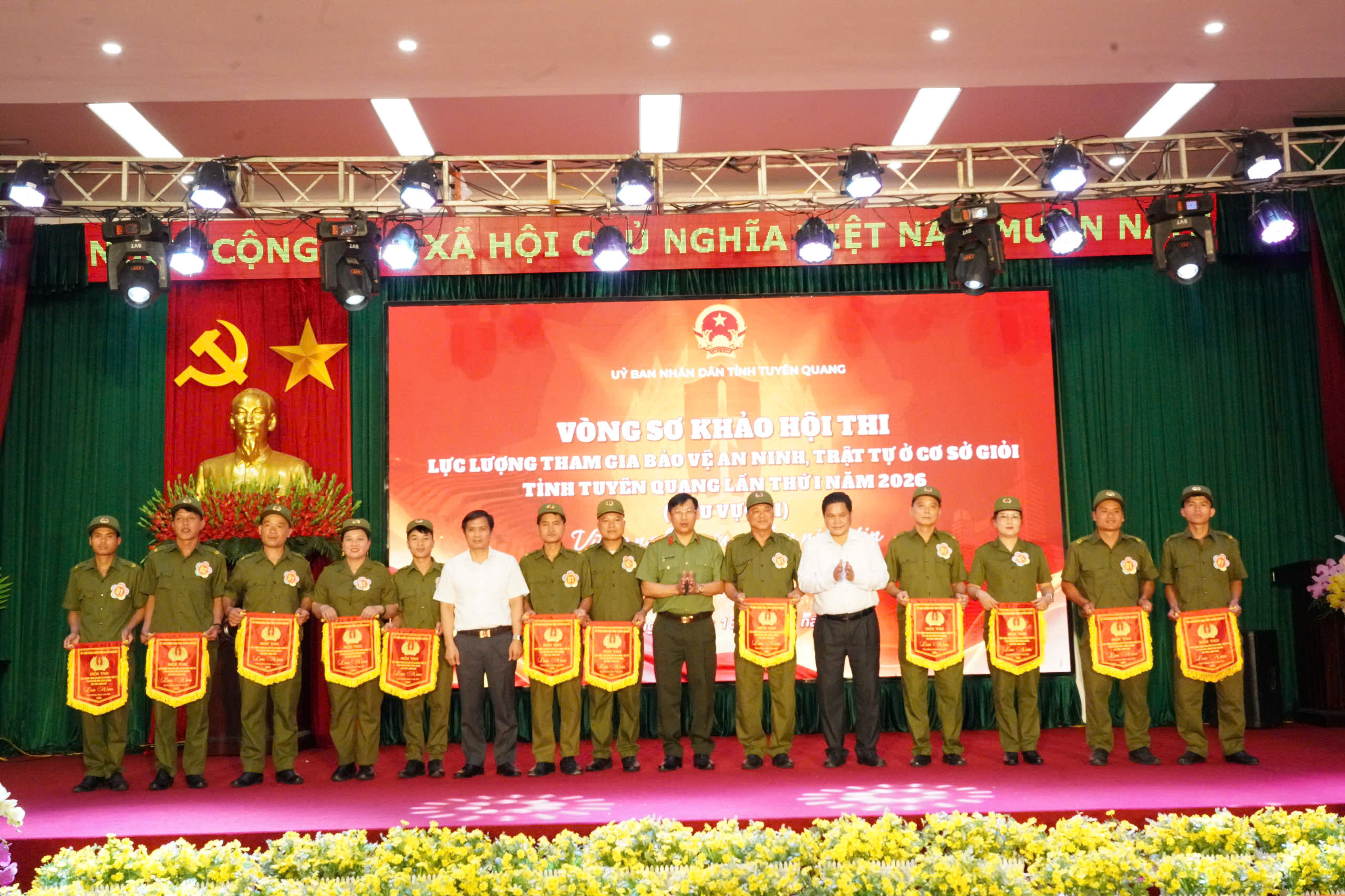 SÔI NỔI VÒNG SƠ KHẢO HỘI THI LỰC LƯỢNG BẢO VỆ ANTT Ở CƠ SỞ GIỎI - KHU VỰC 3 