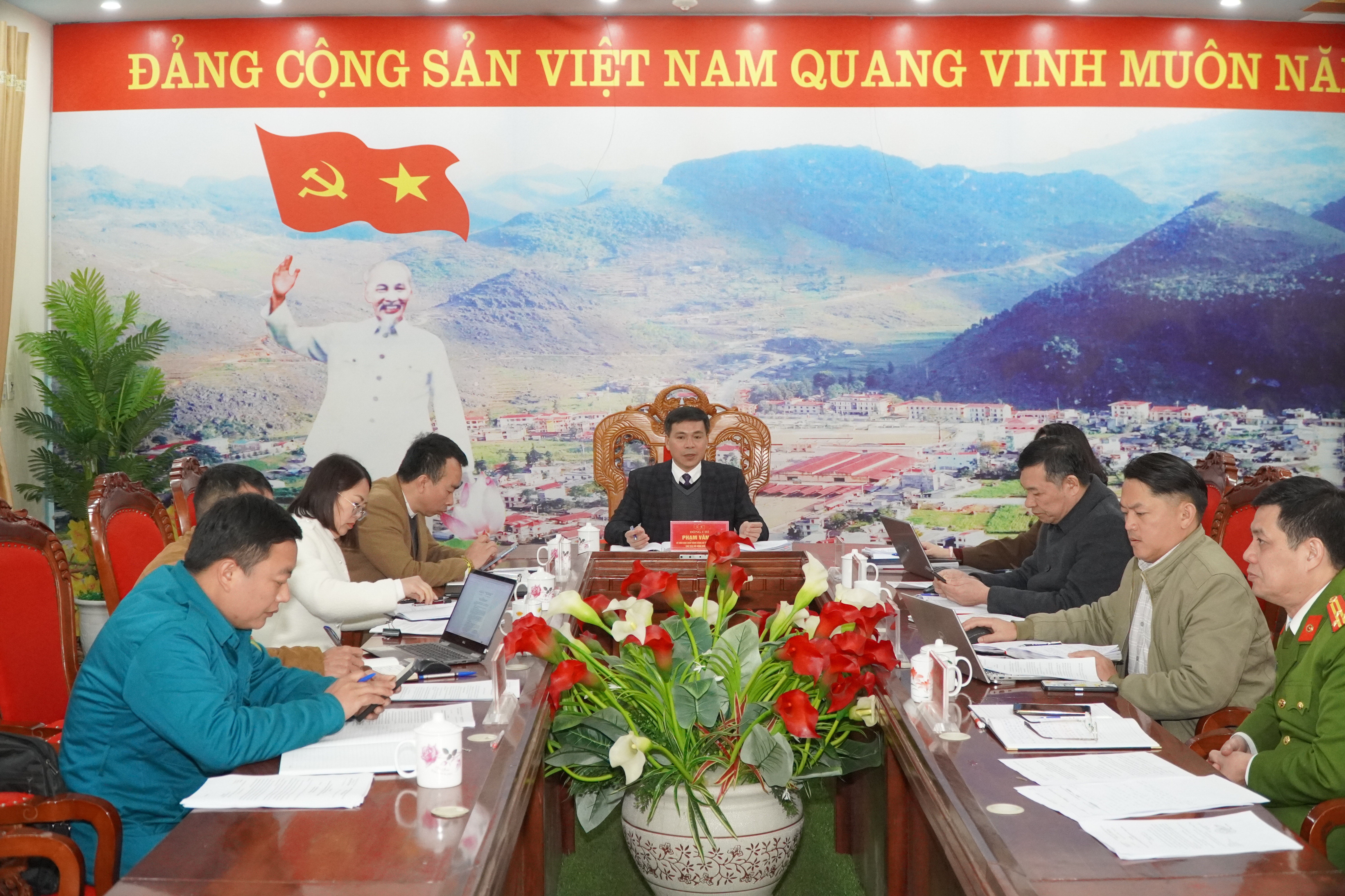 Họp Thường trực và Ban Thường vụ Đảng ủy xã Mèo Vạc tháng 01/2026