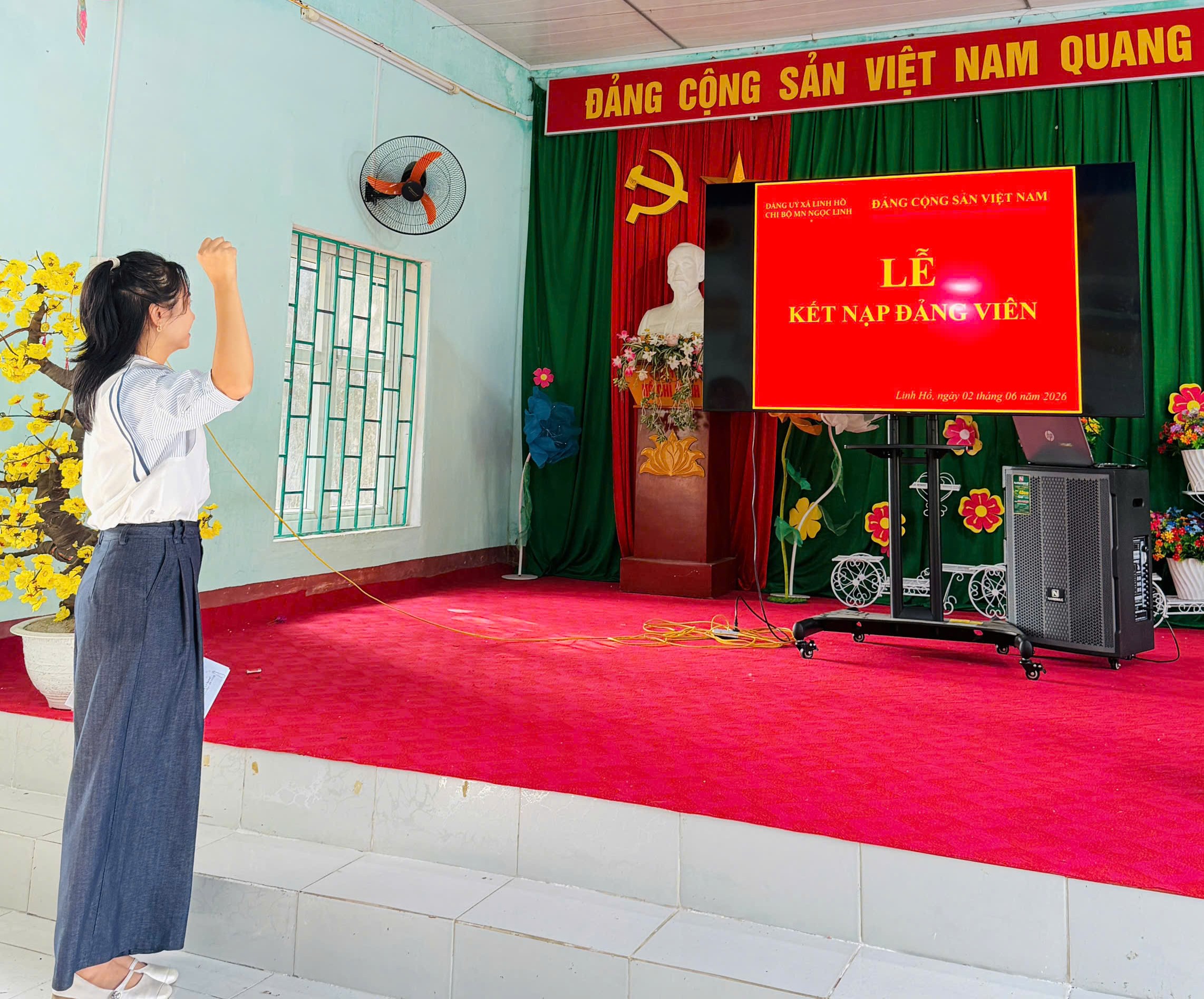 Kết nạp đảng 3.jpg