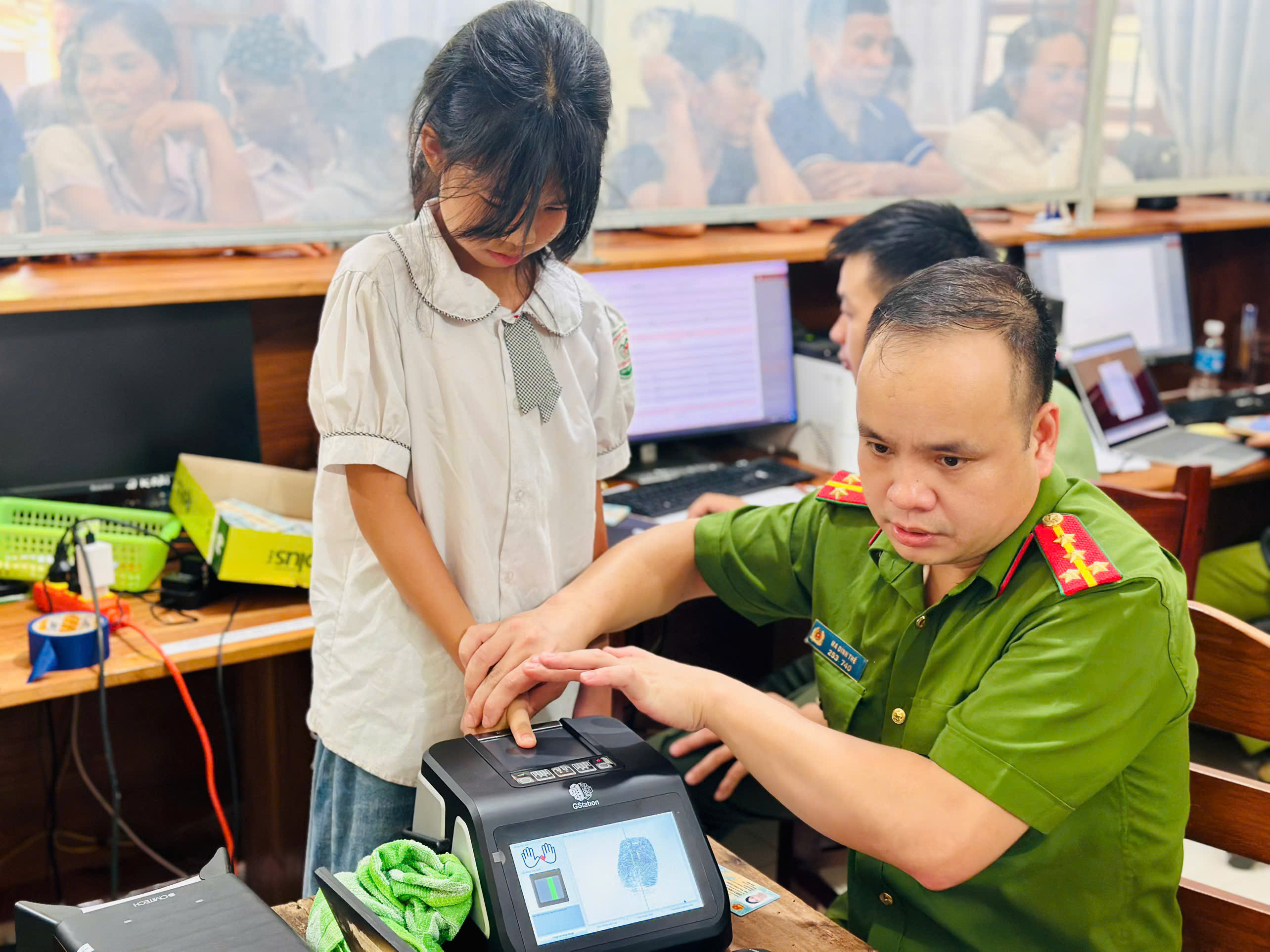 Tập trung thực hiện "Chiến dịch mùa hè số cùng VNEID, hướng dẫn công dân số, đồng hành cùng nhân dân thực hiện Đề án 06".