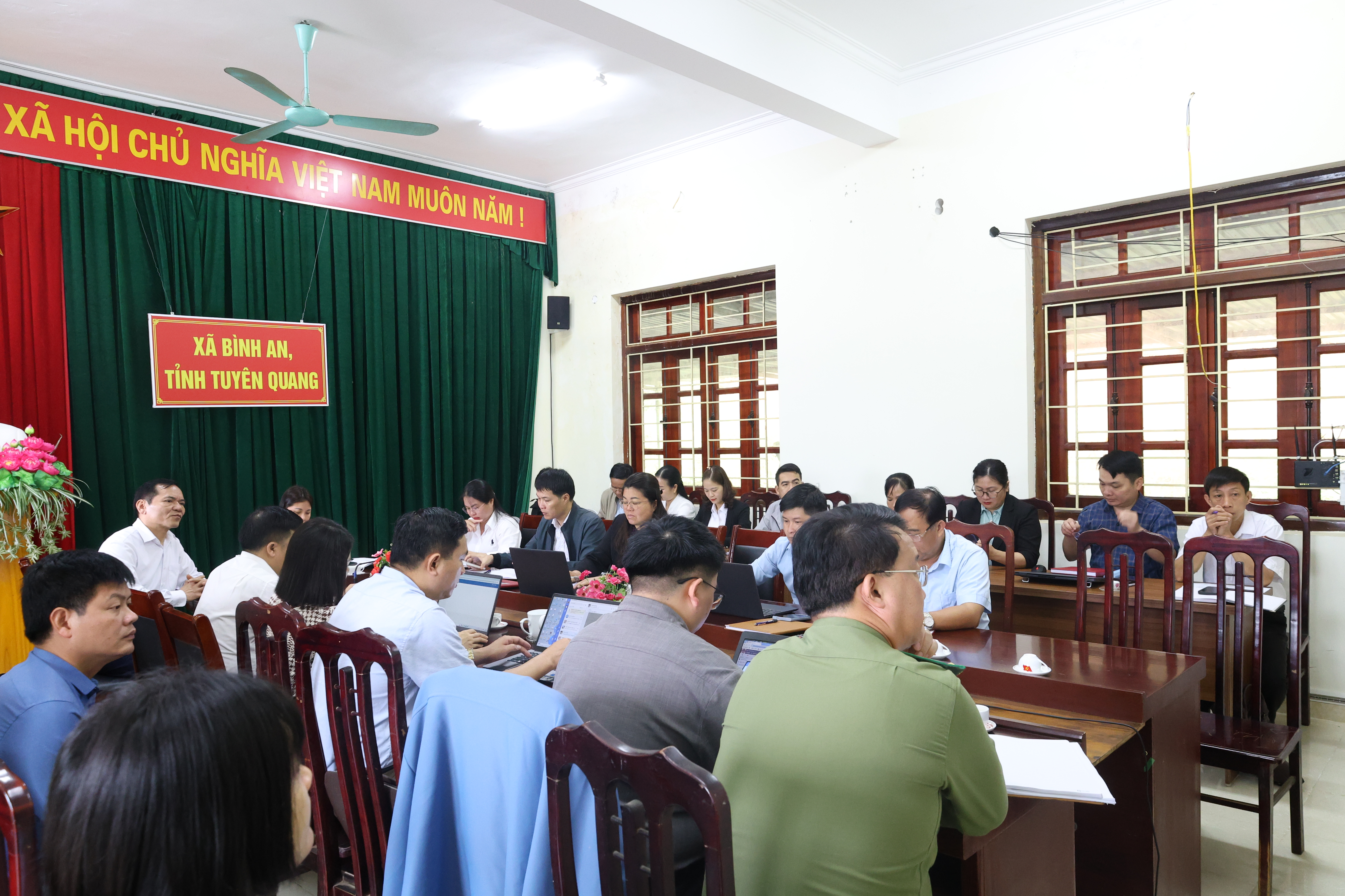 Ngày 27-2, Ban Thường trực Ủy ban MTTQ Việt Nam tỉnh tổ chức Hội nghị triển khai công tác vận động bầu cử và h ướng dẫn kỹ năng vận động bầu cử cho những người ứng cử đại biểu Quốc hội khóa XVI và đại biểu HĐND tỉnh khóa XX, nhiệm kỳ 2026 - 2031. Hội nghị được tổ chức bằng hình thức trực tiếp kết hợp trực tuyến đến các xã, phường trên địa bàn tỉnh.