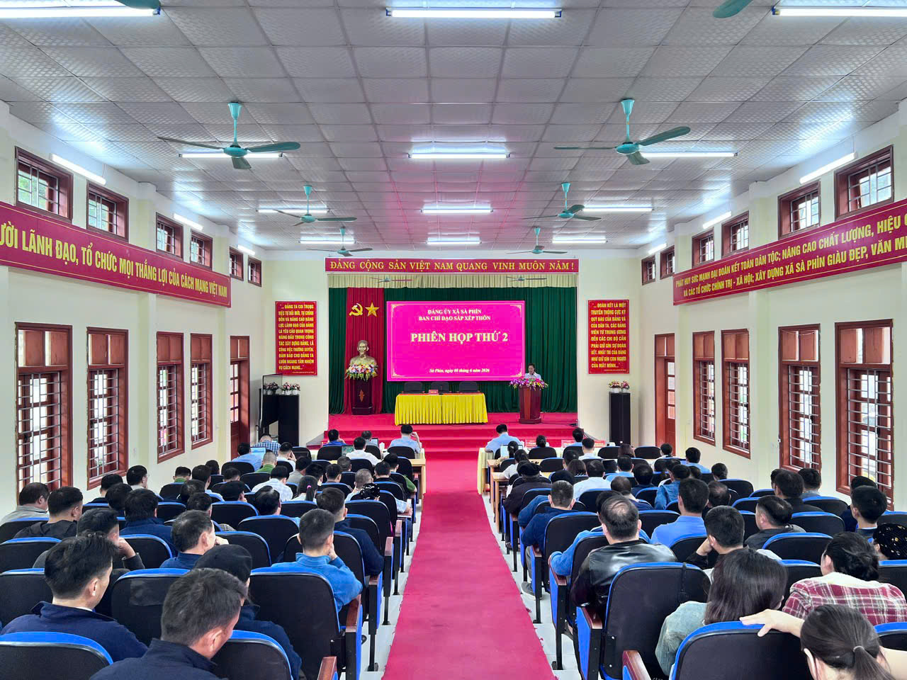 hội trường.jpg