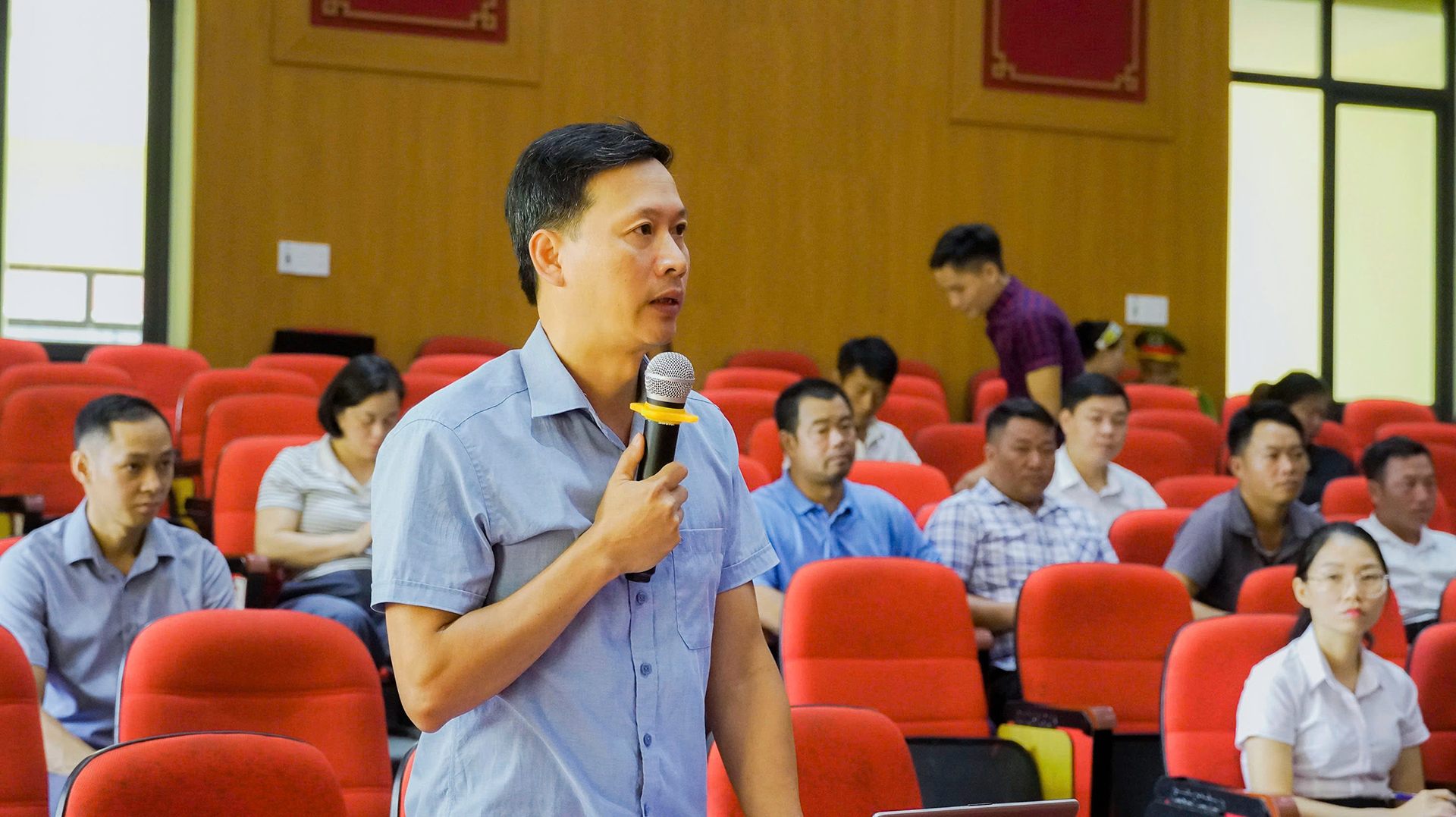 tiếp xúc cử tri sau KH thứ 4 (3).jpg