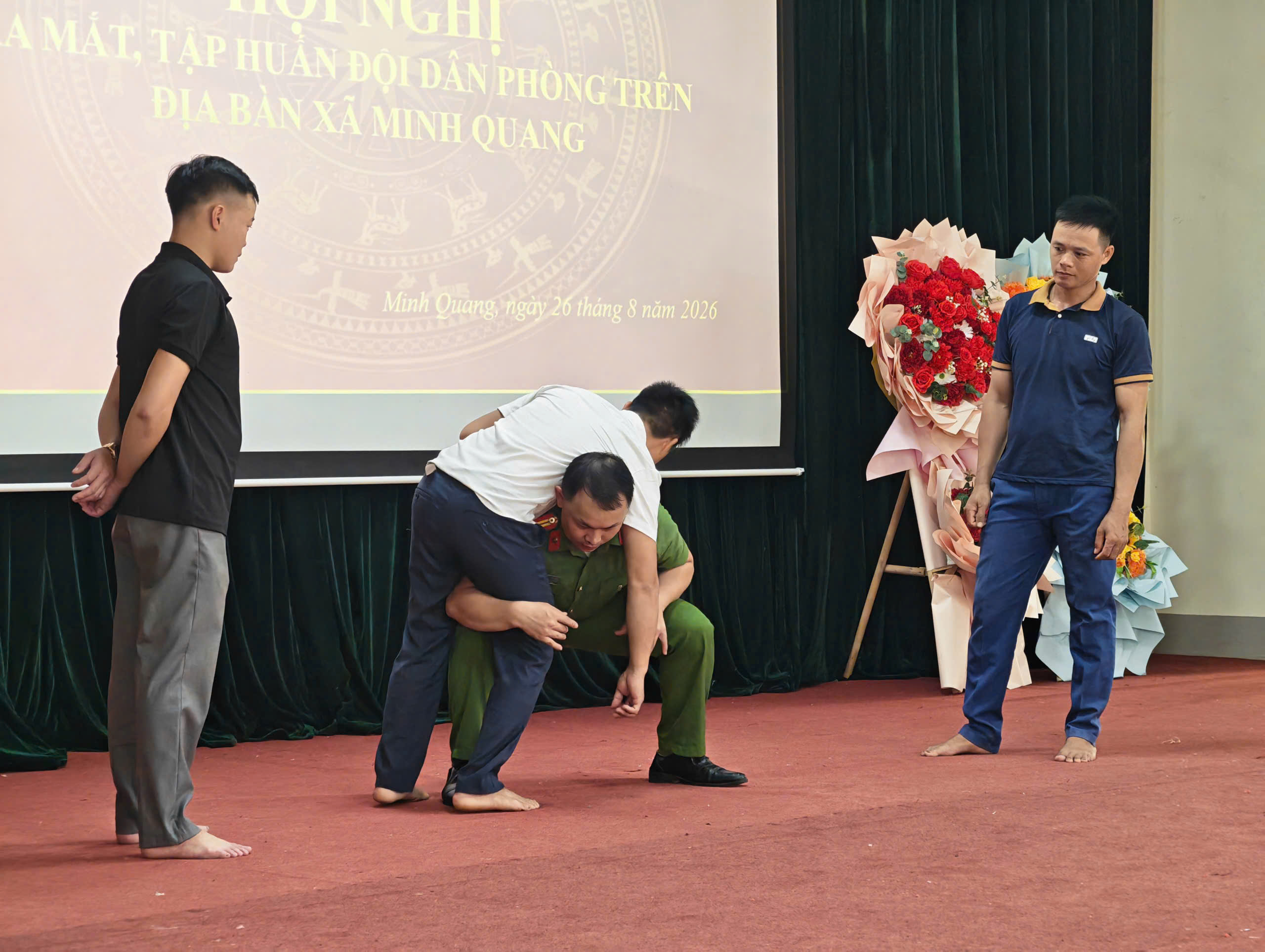 CÔNG AN XÃ MINH QUANG TẬP HUẤN NGHIỆP VỤ PCCC, CNCH CHO ĐỘI DÂN PHÒNG