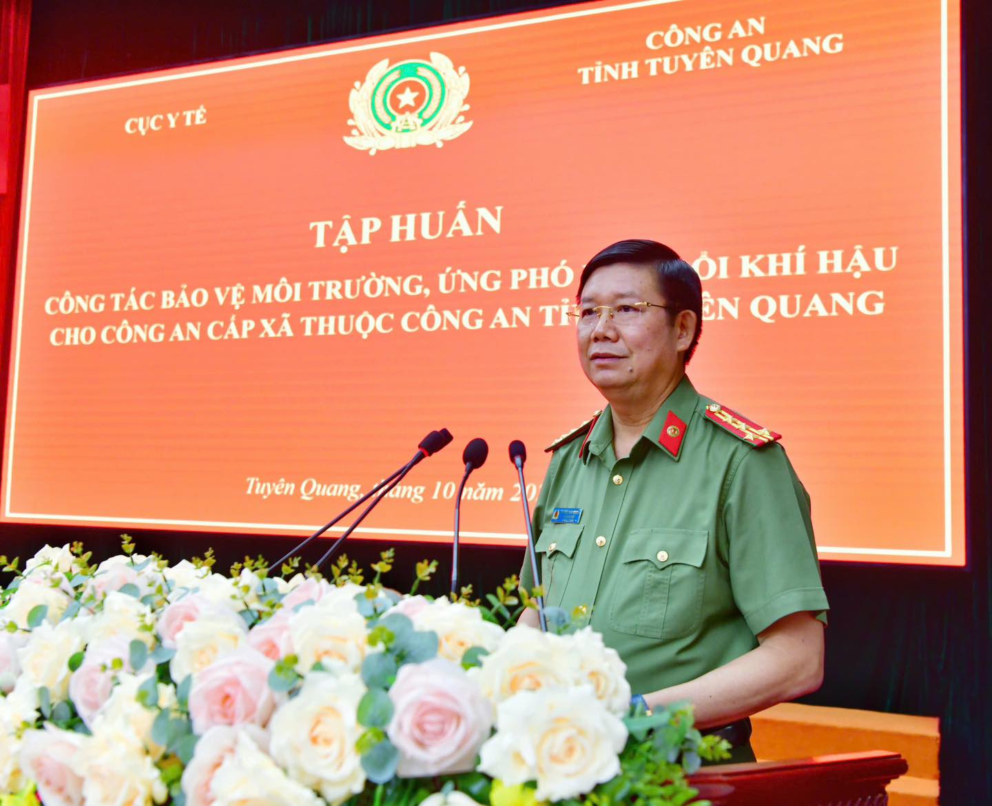 TẬP HUẤN CÔNG TÁC MÔI TRƯỜNG, ỨNG PHÓ VỚI BIẾN ĐỔI KHÍ HẬU CHO LỰC LƯỢNG CÔNG AN CẤP XÃ