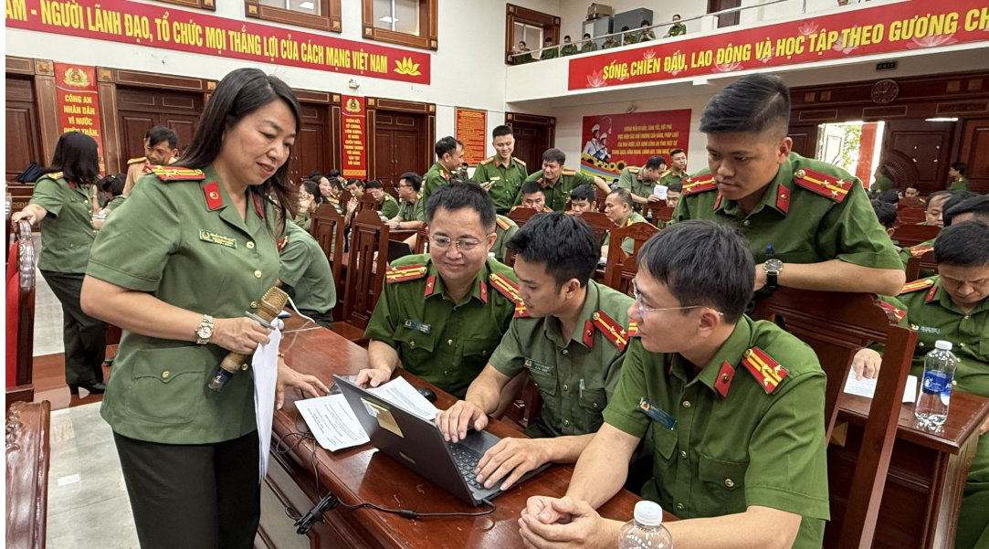 TẬP HUẤN NGHIỆP VỤ PHÁP LUẬT VÀ CHUYỂN ĐỔI SỐ TRONG XỬ LÝ VI PHẠM HÀNH CHÍNH