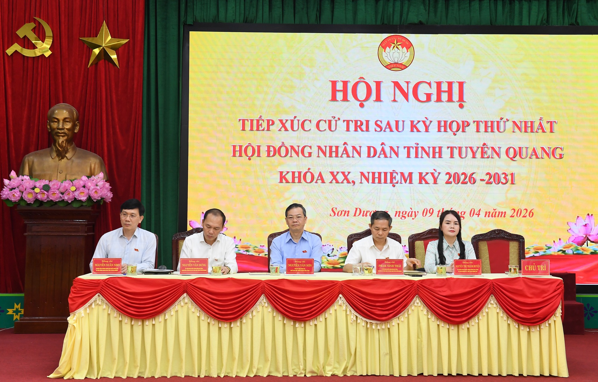 Mỗi đại biểu phải nỗ lực đổi mới, hành động hiệu quả, gần dân, vì dân