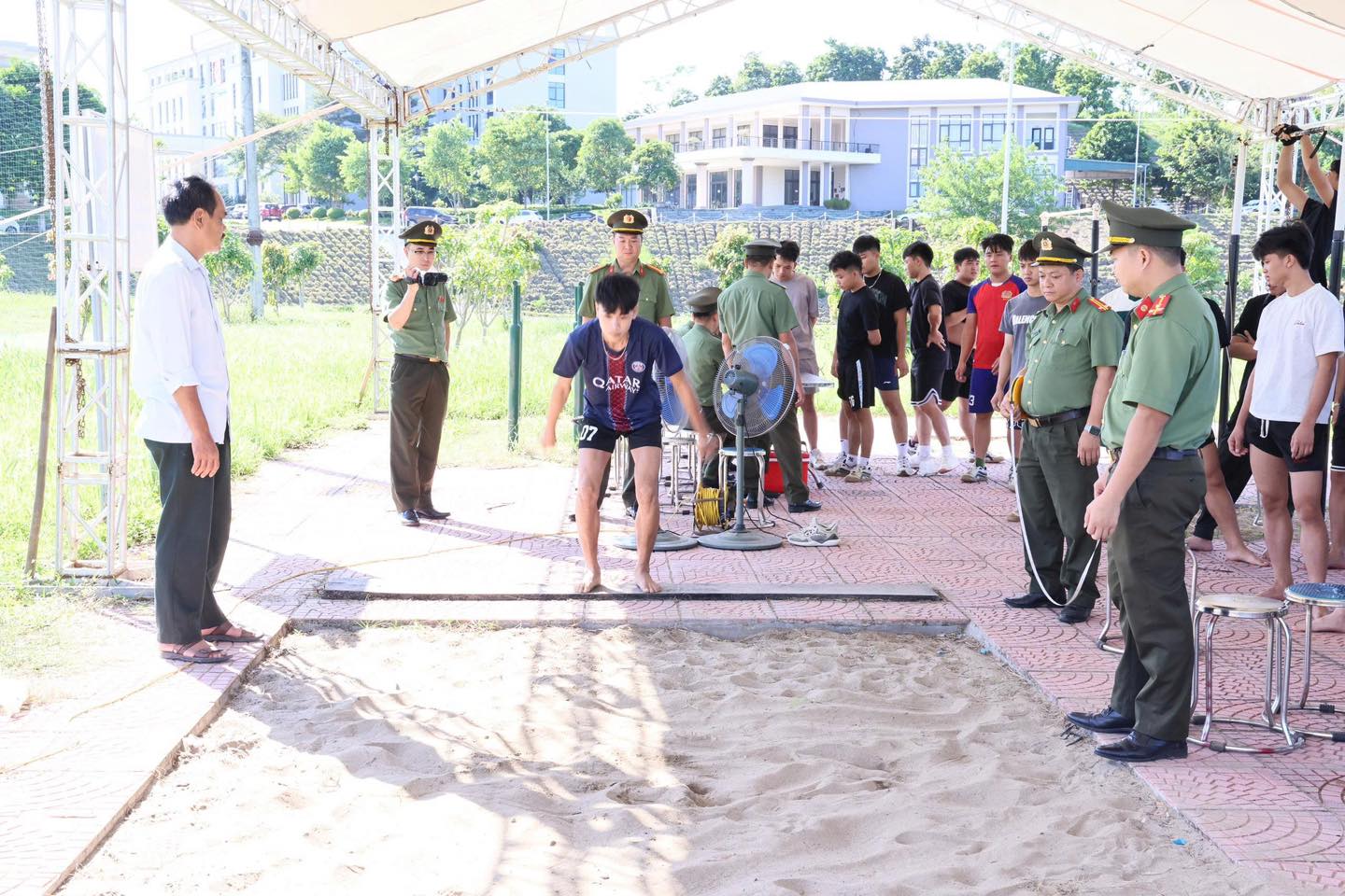 KIỂM TRA, GIÁM SÁT CÔNG TÁC RÈN LUYỆN THỂ LỰC TẠI CÔNG AN TỈNH TUYÊN QUANG
