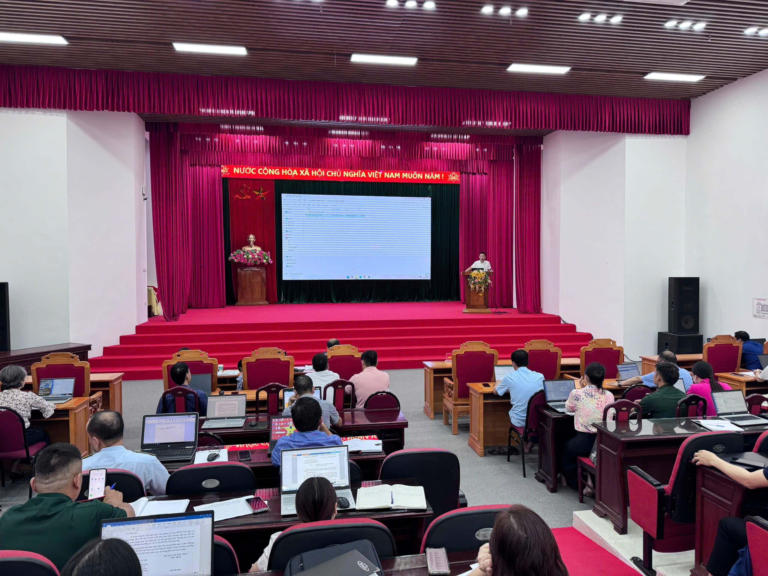 Xã Mèo Vạc triển khai rà soát hộ nghèo, hộ cận nghèo cuối năm 2026