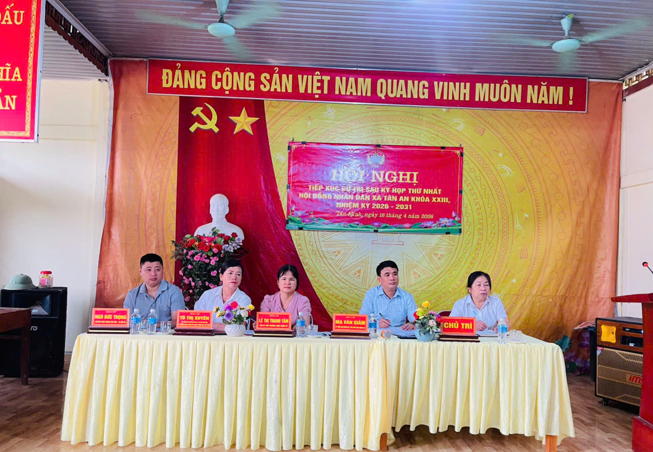 TỔ ĐẠI BIỂU SỐ 2 HĐND XÃ TÂN AN TIẾP XÚC CỬ TRI TẠI THÔN TÂN MINH XÃ TÂN AN