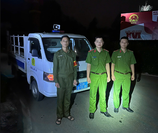 CÔNG AN XÃ TÂN MỸ TĂNG CƯỜNG TUẦN TRA ĐÊM, GIỮ BÌNH YÊN CHO NHÂN DÂN