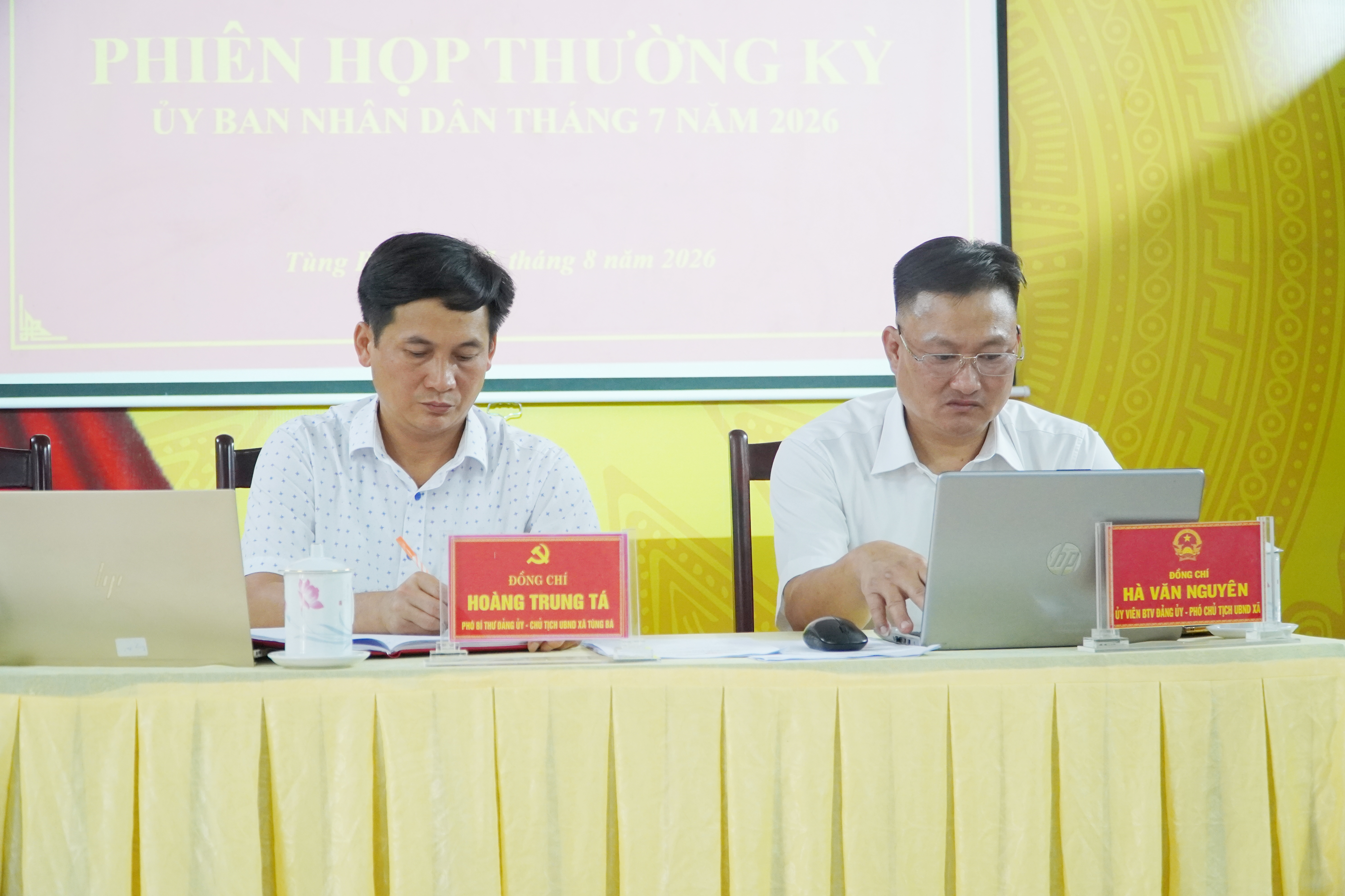 UBND xã Tùng Bá tổ chức phiên họp thường kỳ tháng 7 năm 2026