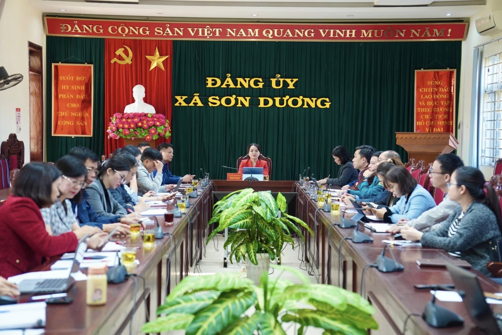 Khai giảng lớp bồi dưỡng cập nhật kiến thức, kỹ năng xây dựng Đảng đối với cấp uỷ cấp xã