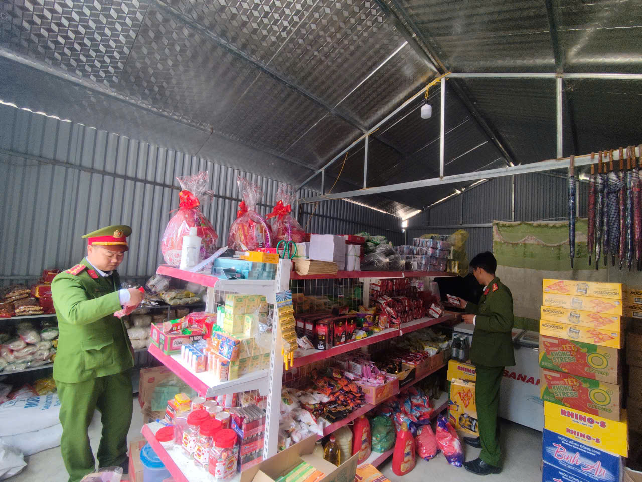 Xã Tân Tiến kiểm tra công tác bảo đảm an toàn thực phẩm Tết Nguyên đán Bính Ngọ và Lễ hội Xuân năm 2026